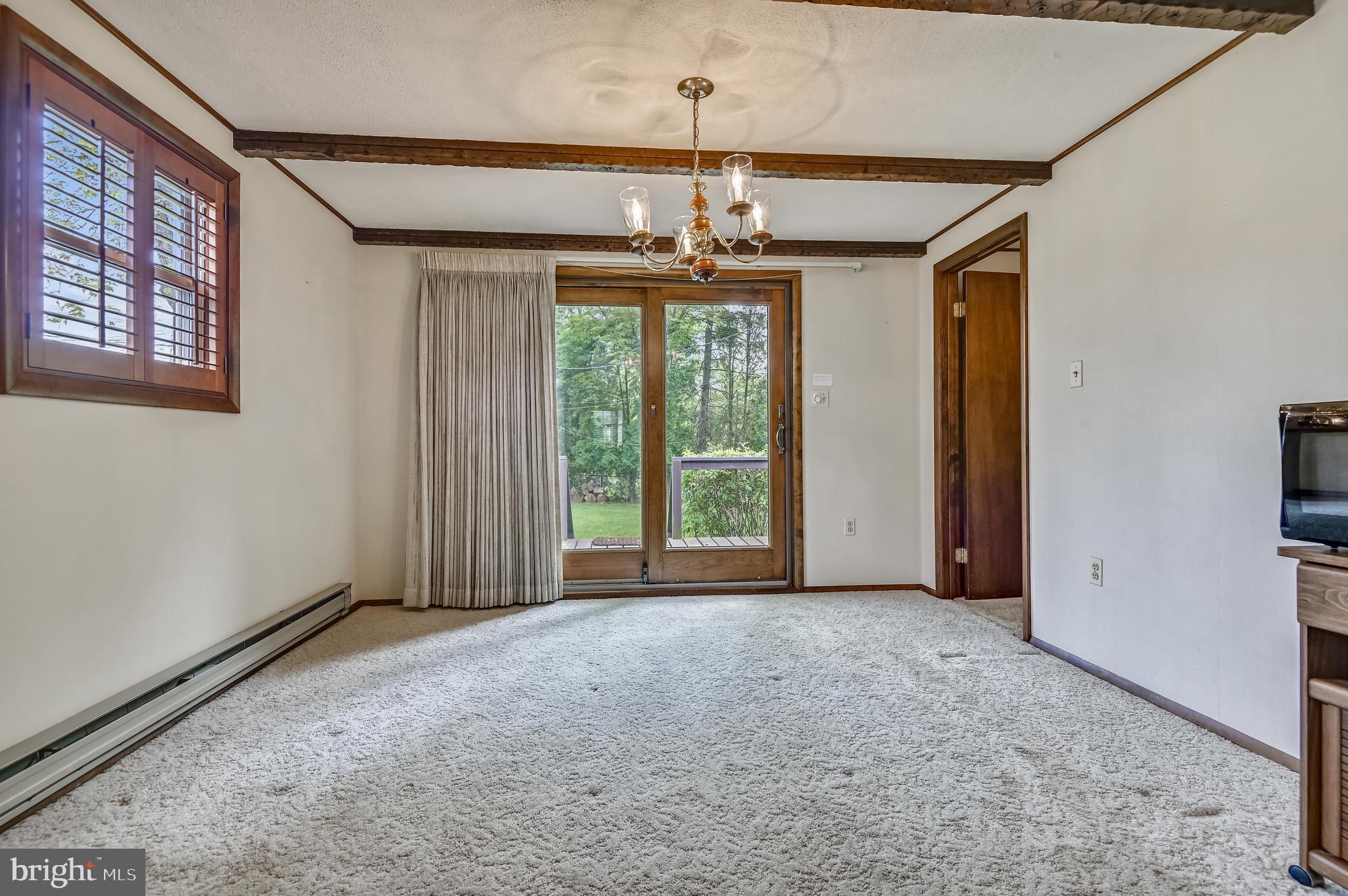 SUBURBIA - Residential