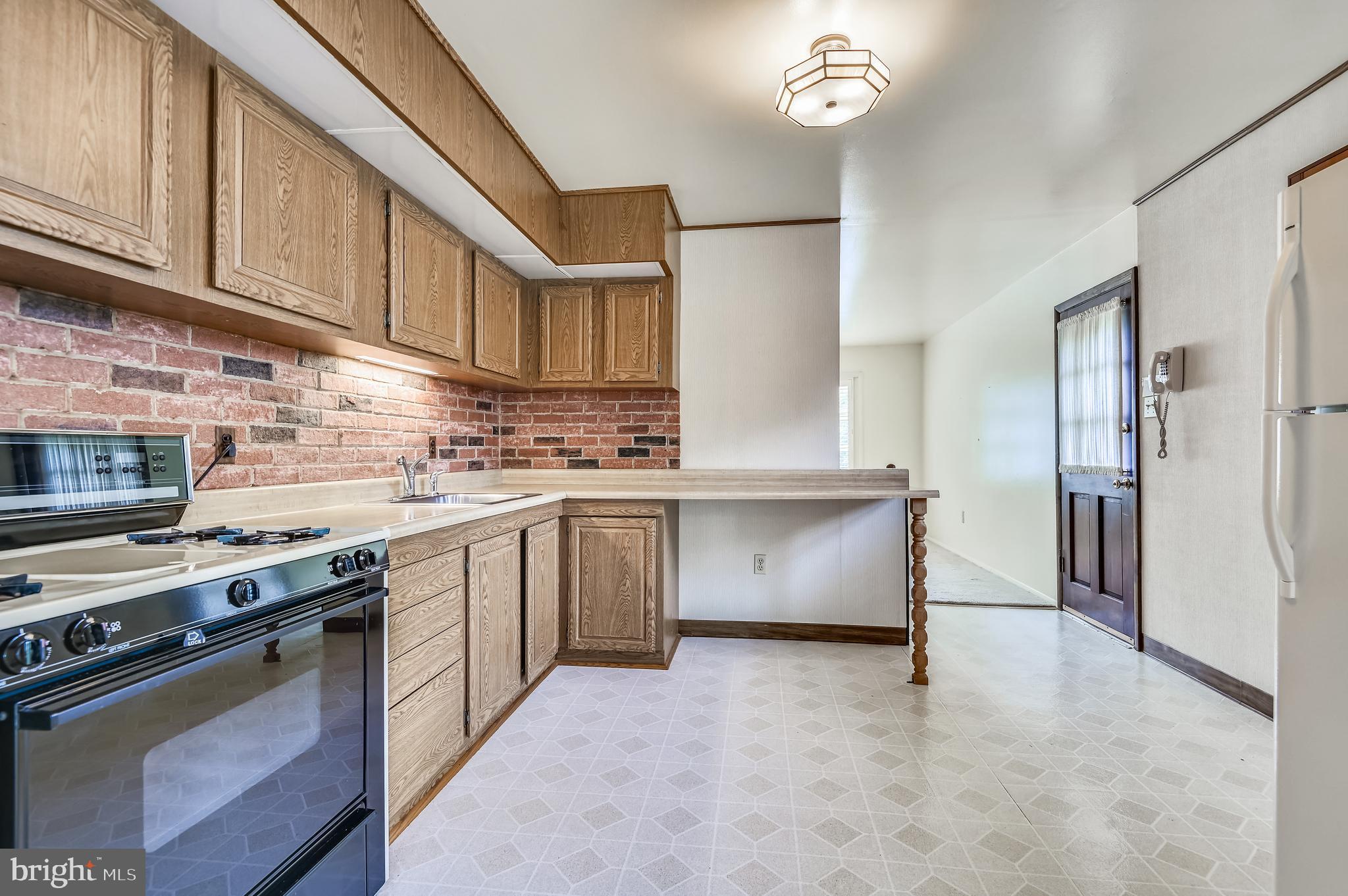 SUBURBIA - Residential