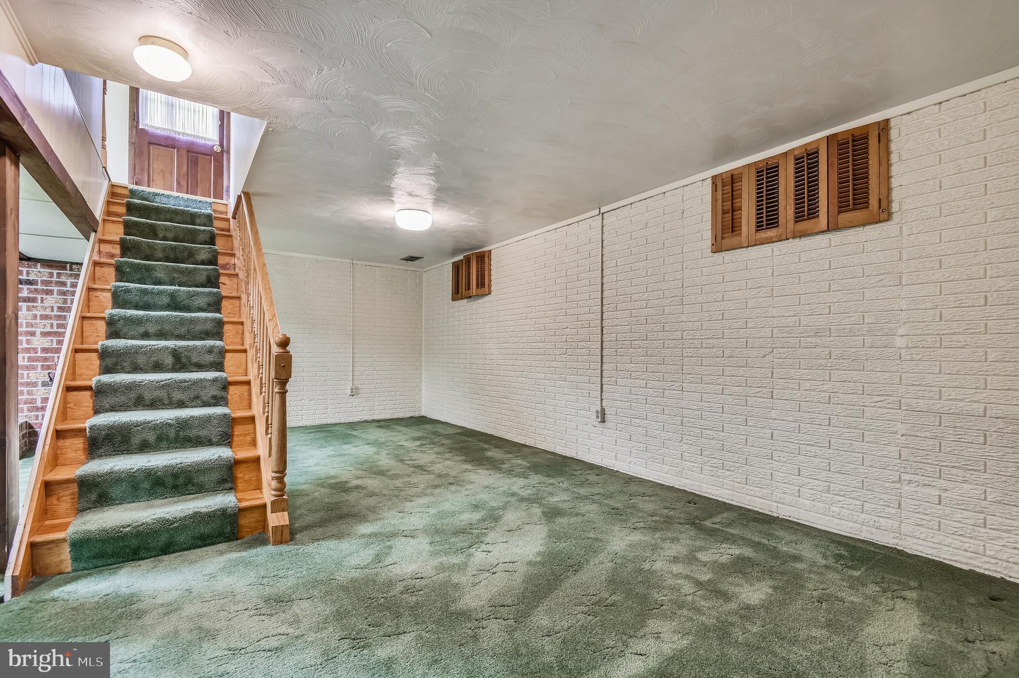 SUBURBIA - Residential