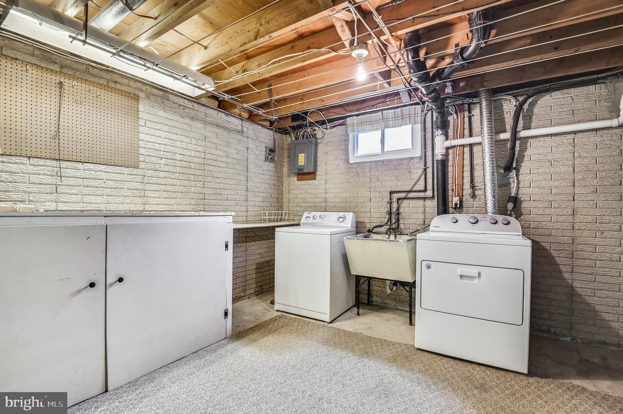 SUBURBIA - Residential