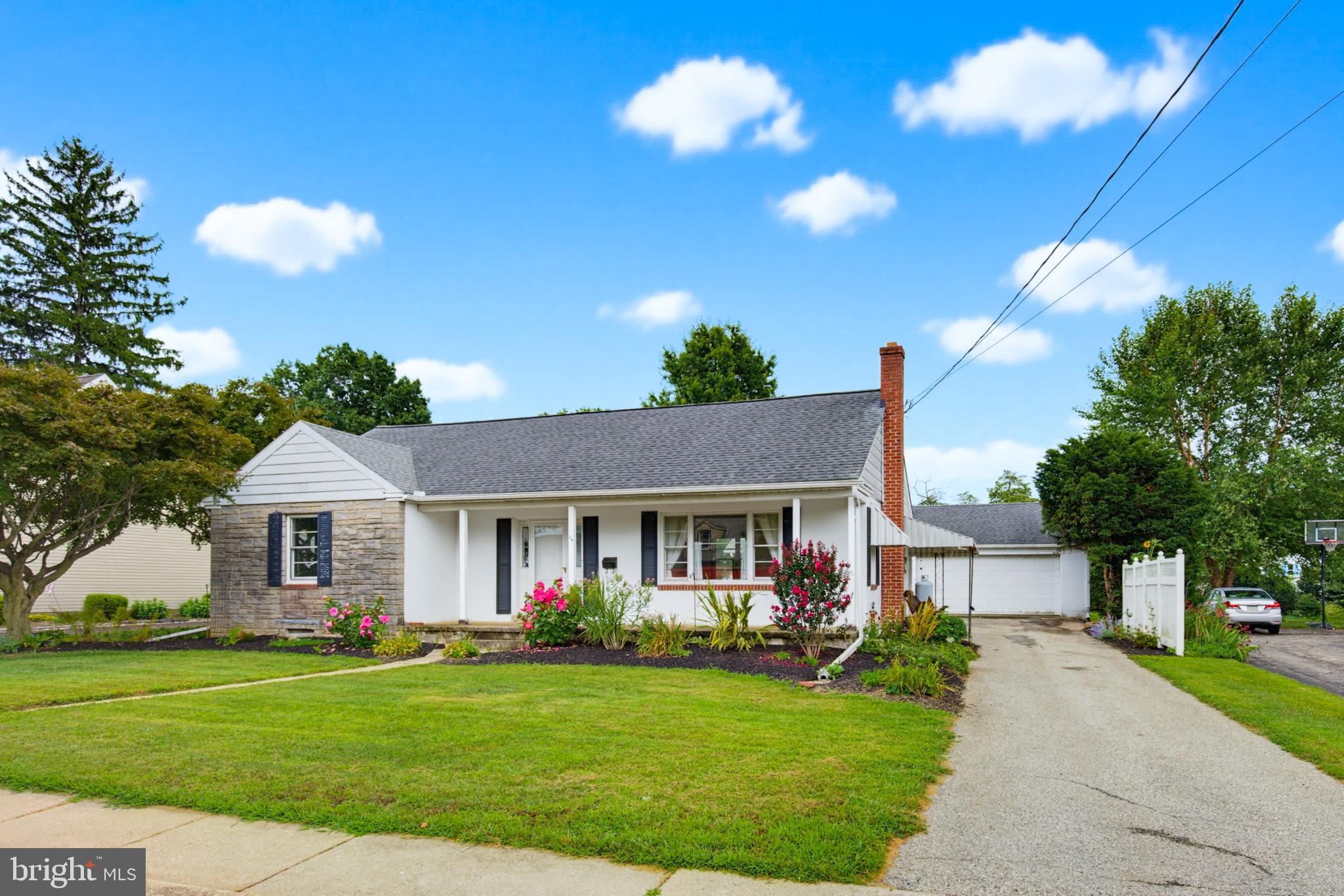24 W DENLINGER AVENUE