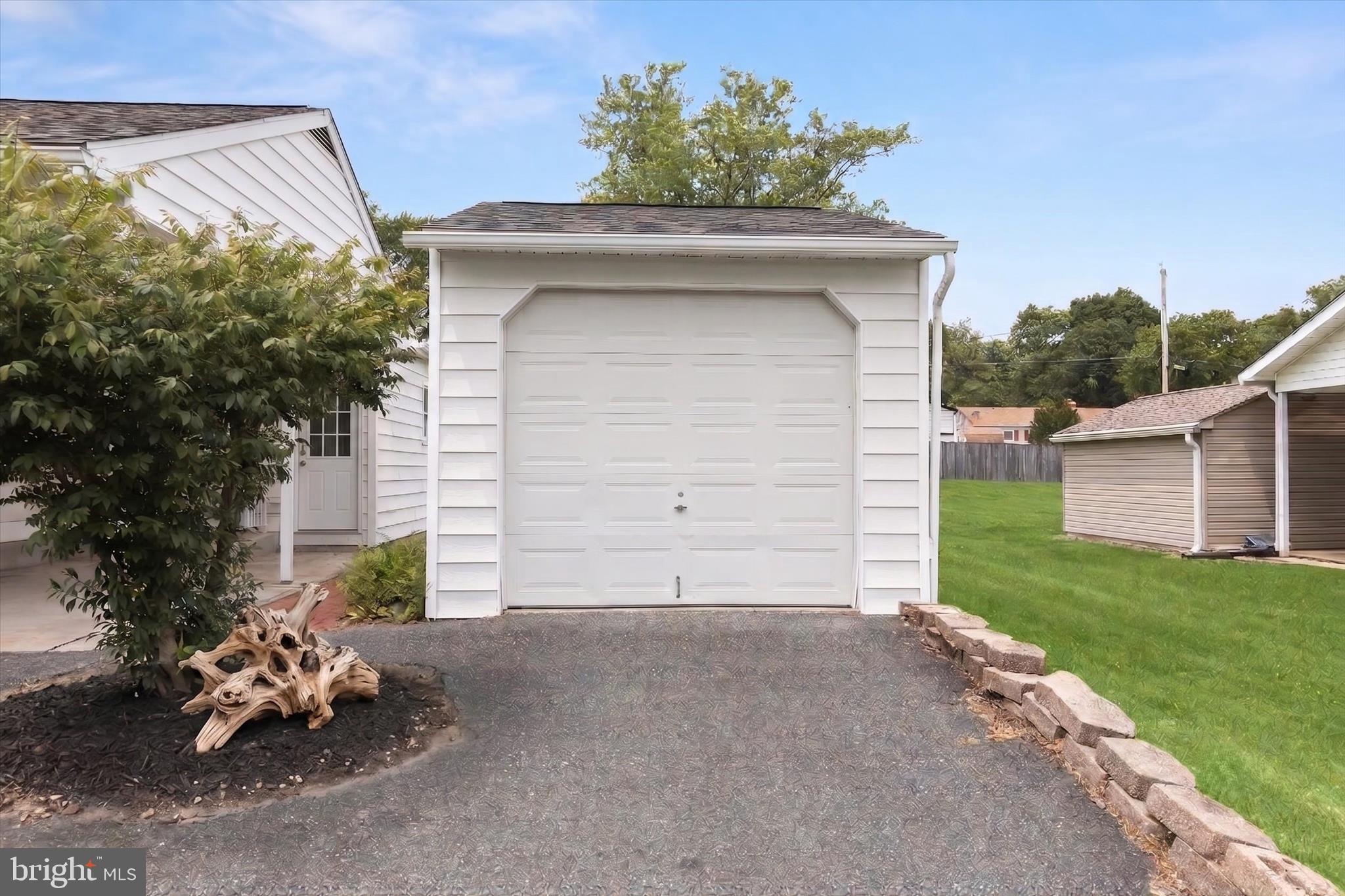 12 VERMONT PLACE