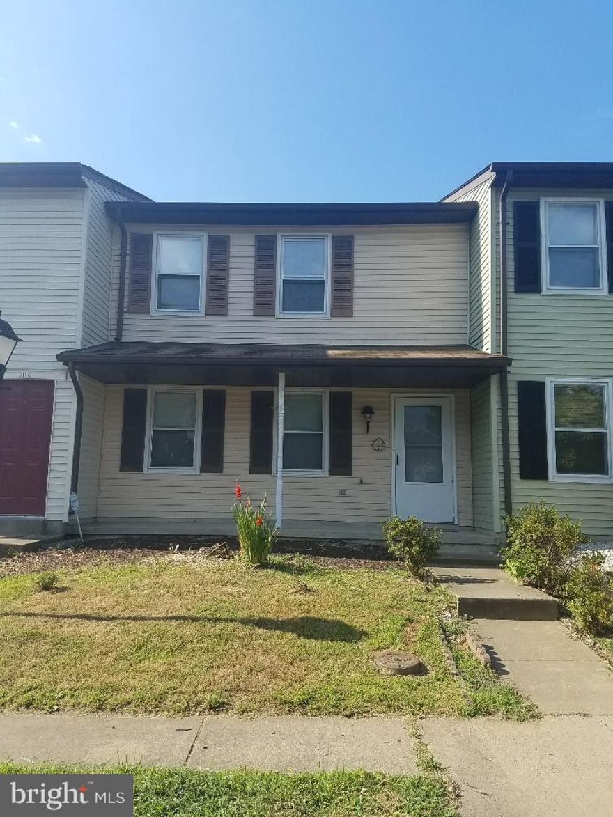 This home is ready to move in now. 2 LEVEL TOWNHOUSE IN BREEZEWOOD FOREST. 3 BEDROOMS & 1.5 BATH. Home has been painted a neutral color throughout. FENCED BACKYARD. COVERED PORCH. CEILING FANS. WASHER AND DRYER. PETS ARE CASE BY CASE.- $50 biannually pet fee.   PLEASE REVIEW RENTAL GUIDELINES AND MAKE SURE YOU MEET ALL OF THE QUALIFICATIONS BEFORE REQUESTING A SHOWING.