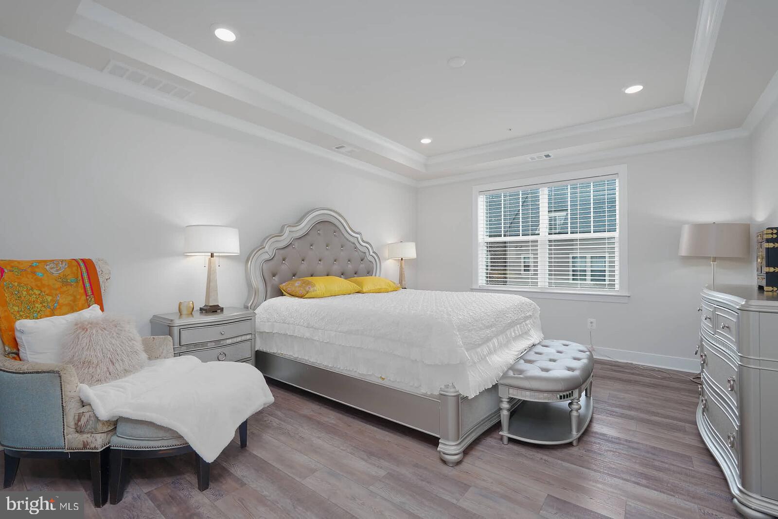 CROWN FARM - Residential