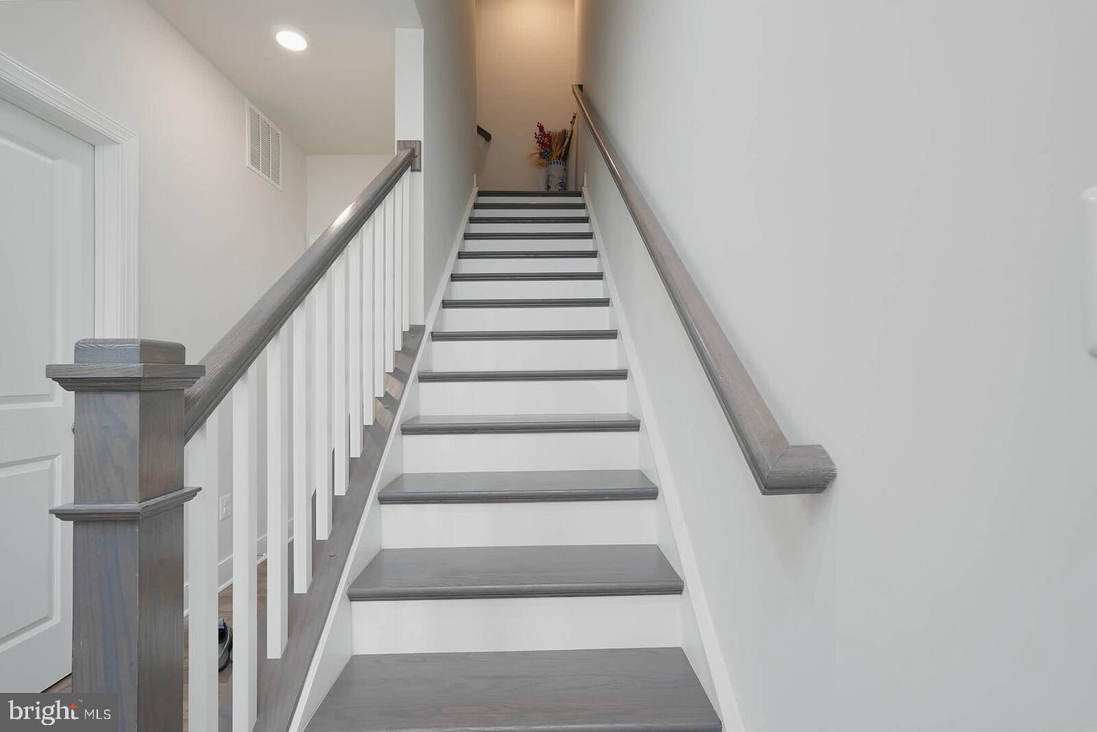 CROWN FARM - Residential