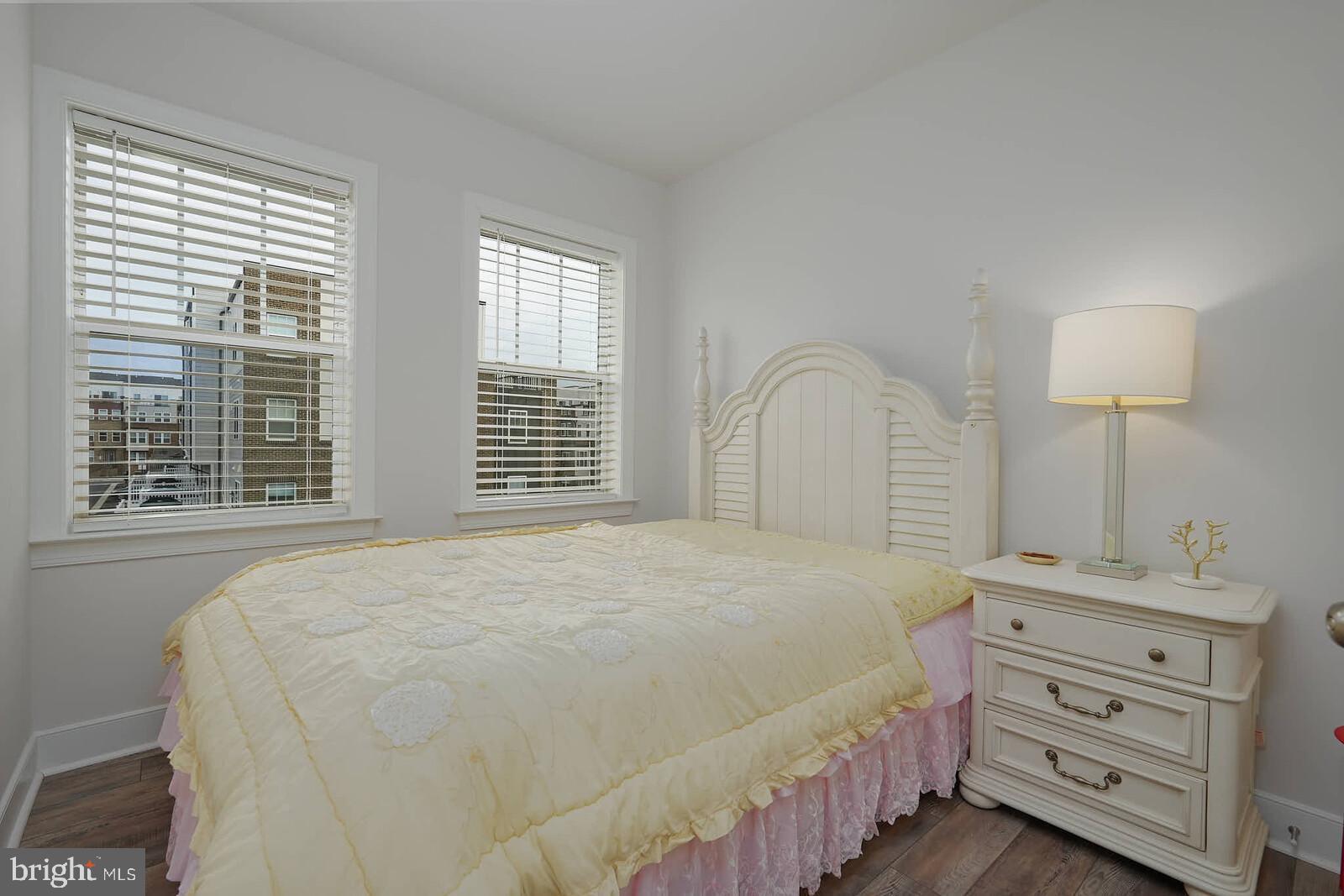 CROWN FARM - Residential