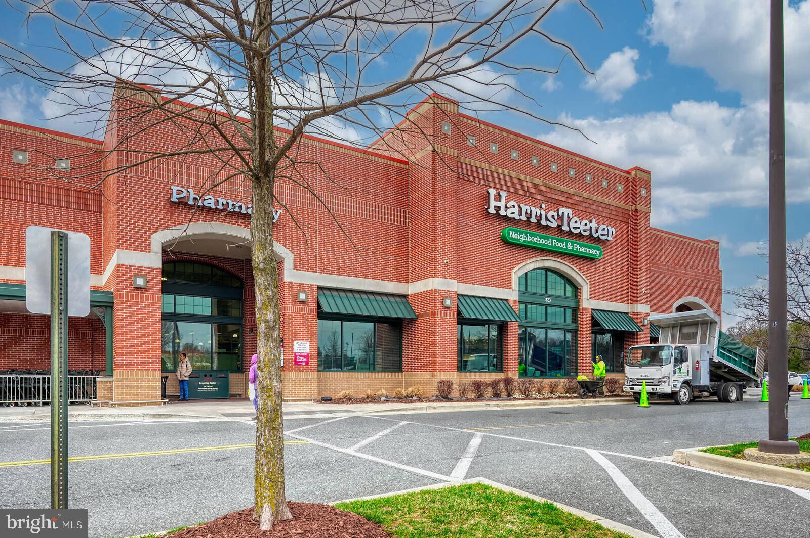 CROWN FARM - Residential