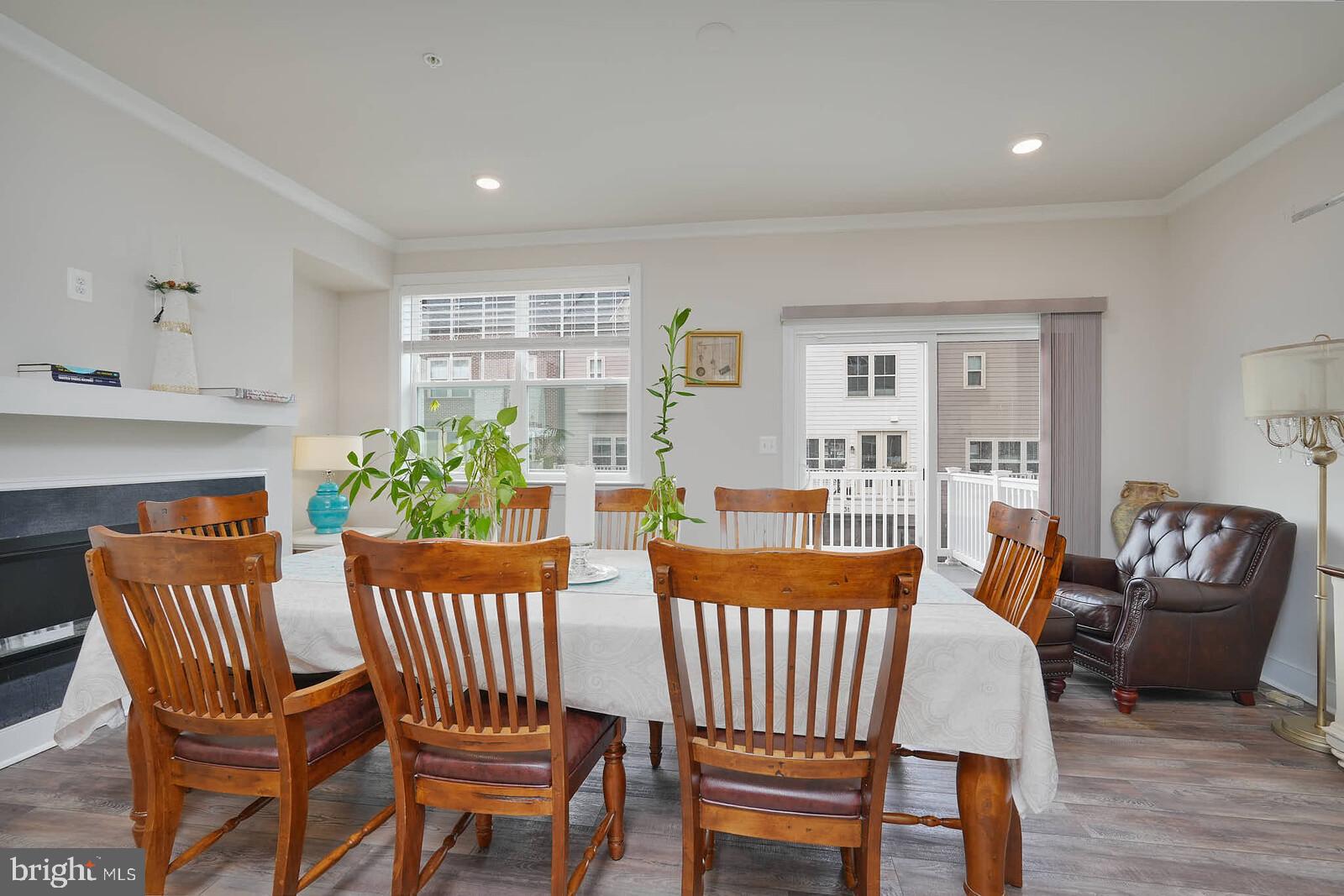 CROWN FARM - Residential