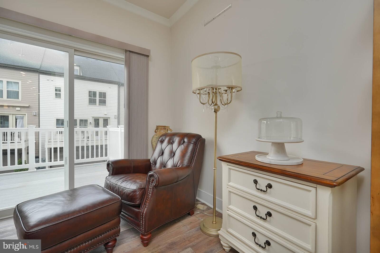 CROWN FARM - Residential