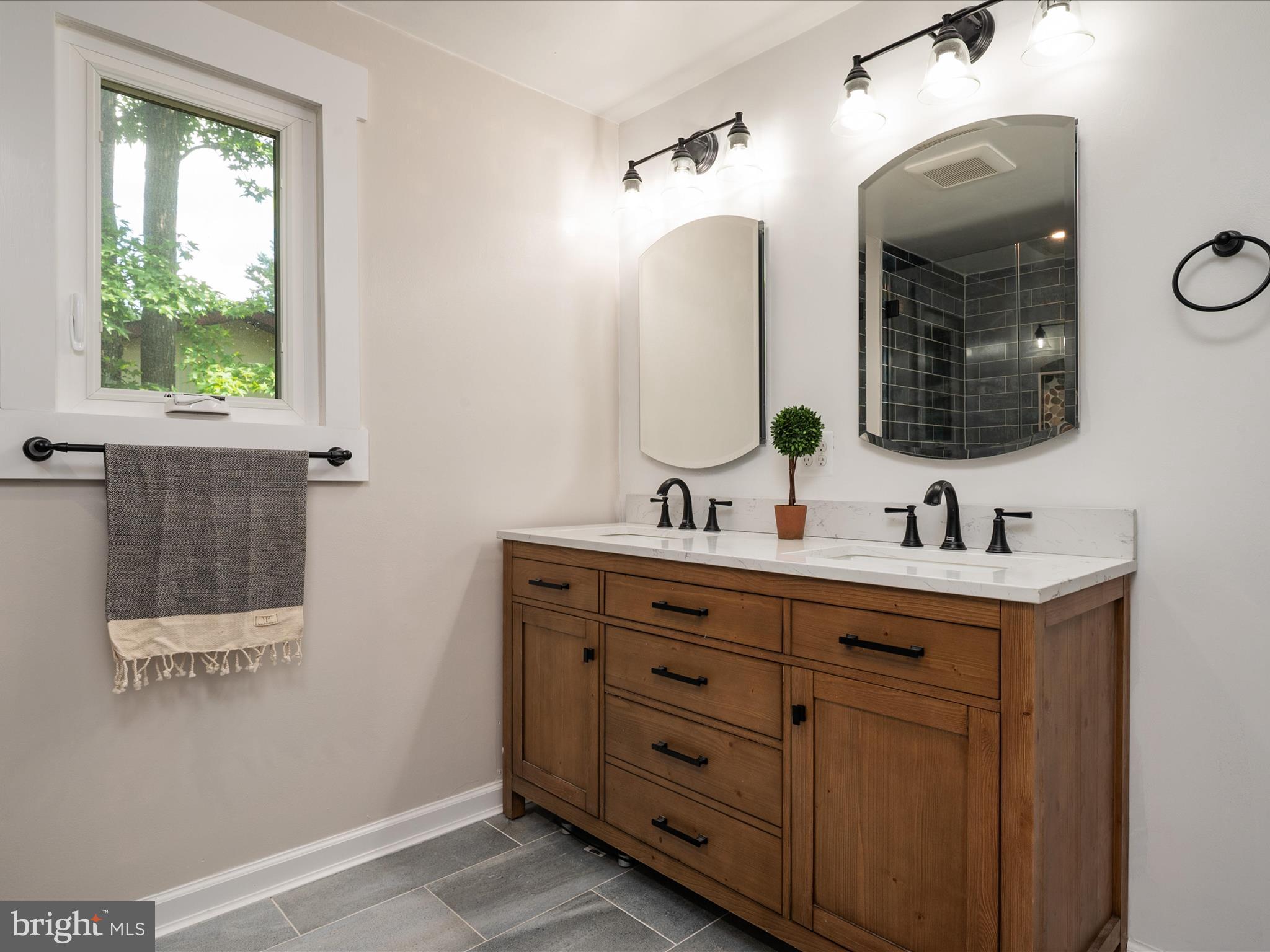 BAY CITY - Residential