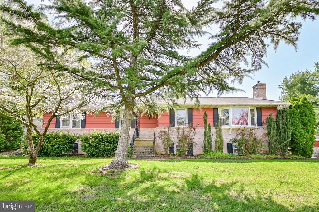 Photo of 1180 Sheep Hill Road, NEW HOLLAND, PA 17557 (MLS # PALA2064326)