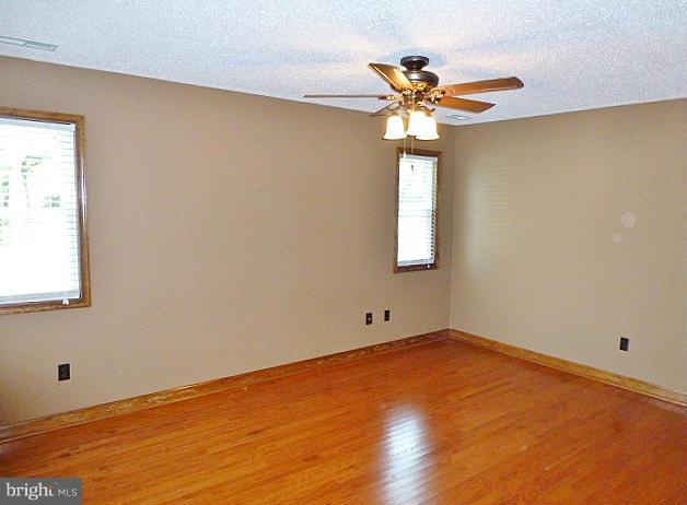 HIDDEN FIELDS - Residential Lease