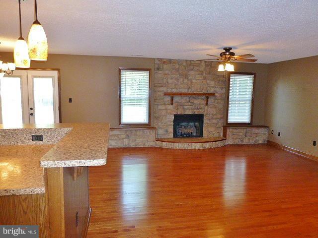 HIDDEN FIELDS - Residential Lease