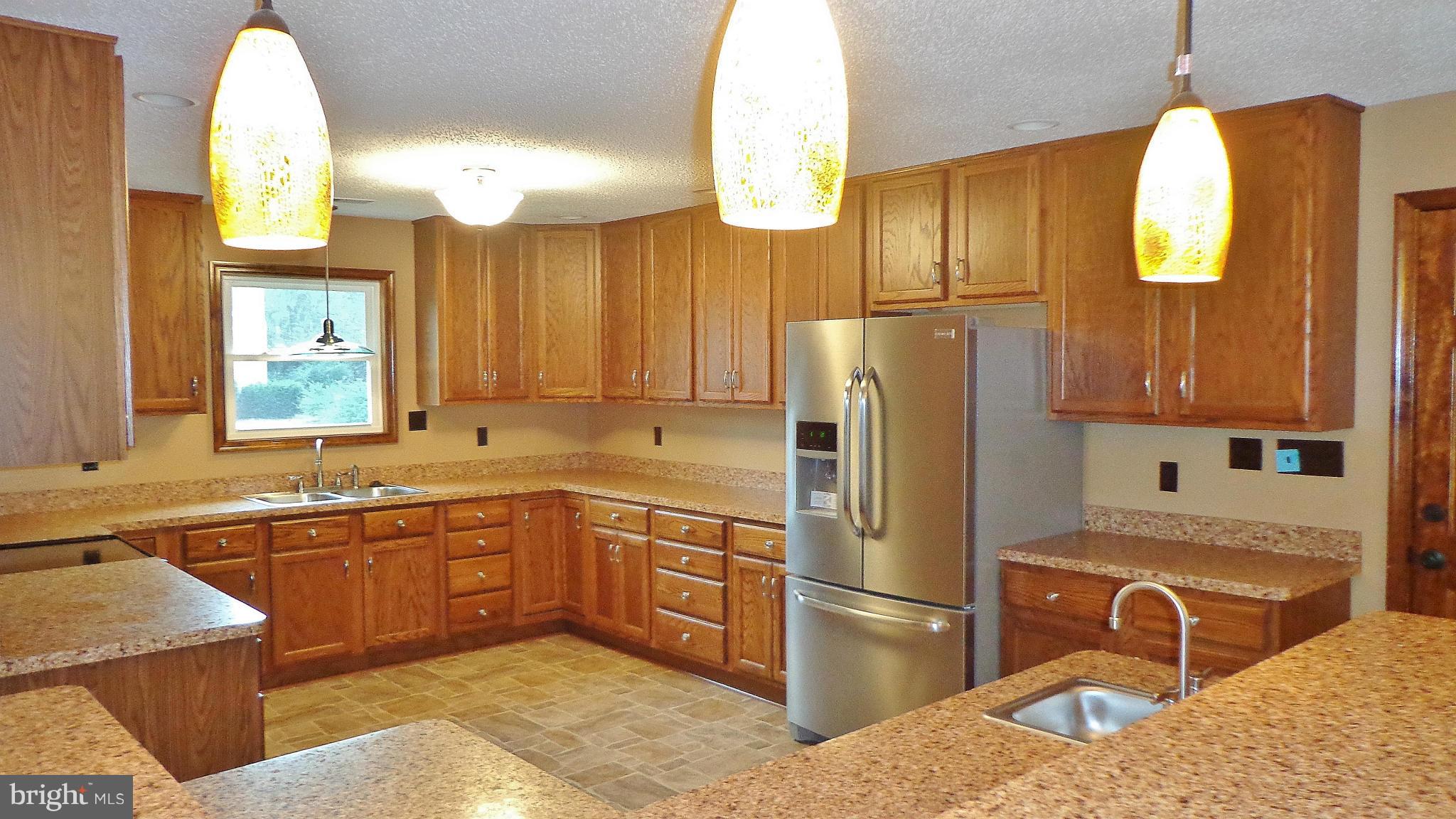 HIDDEN FIELDS - Residential Lease