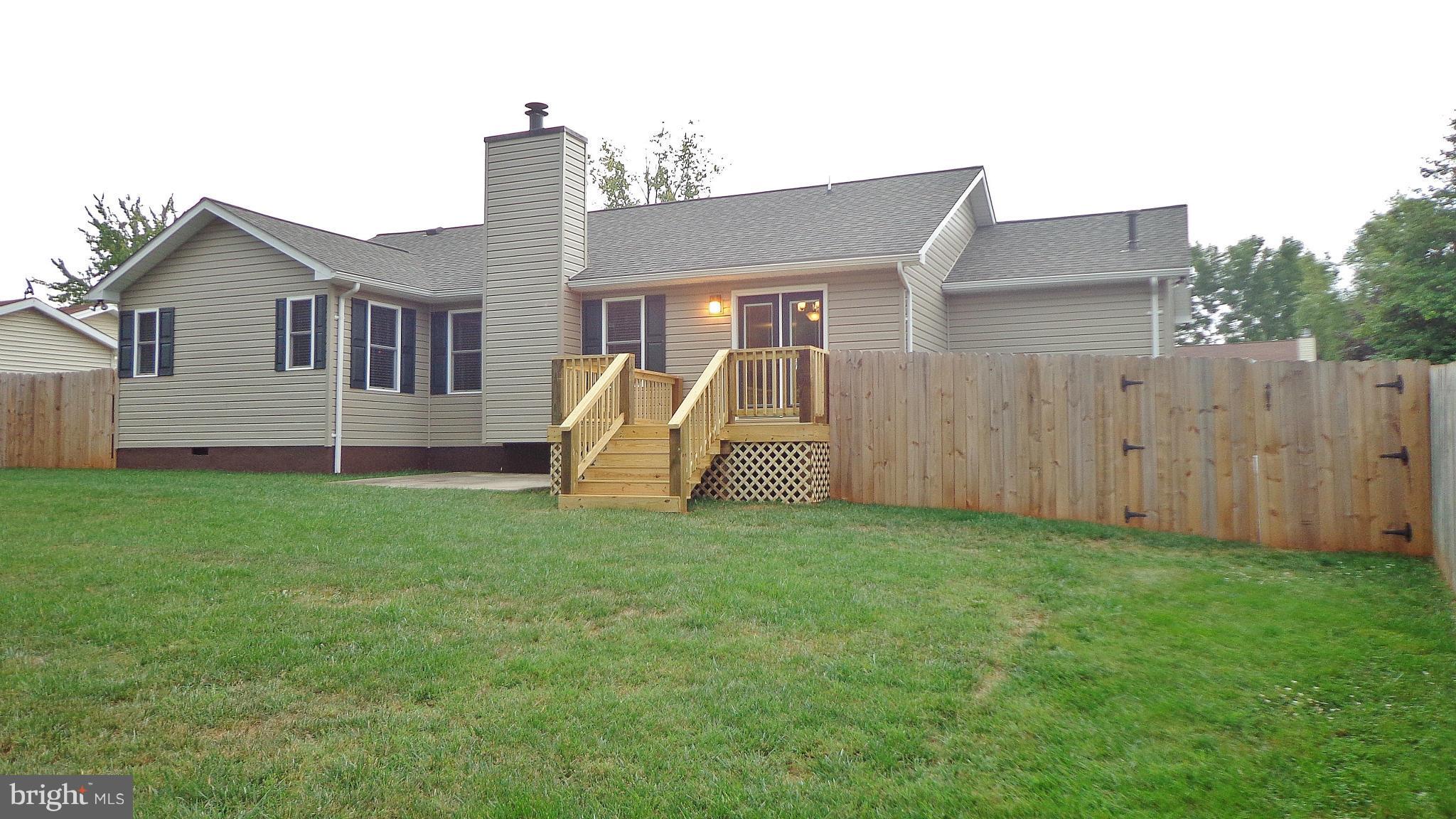 HIDDEN FIELDS - Residential Lease