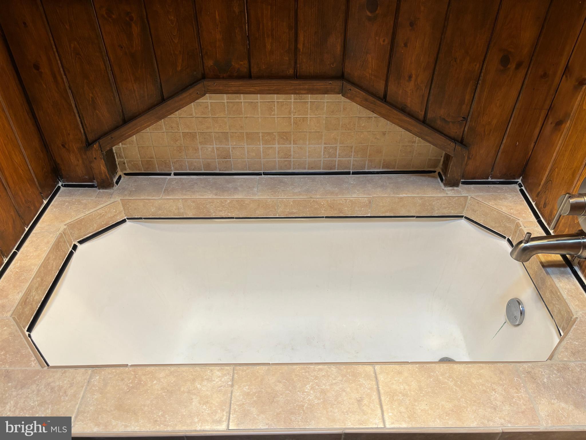 KIRKLYN - Residential