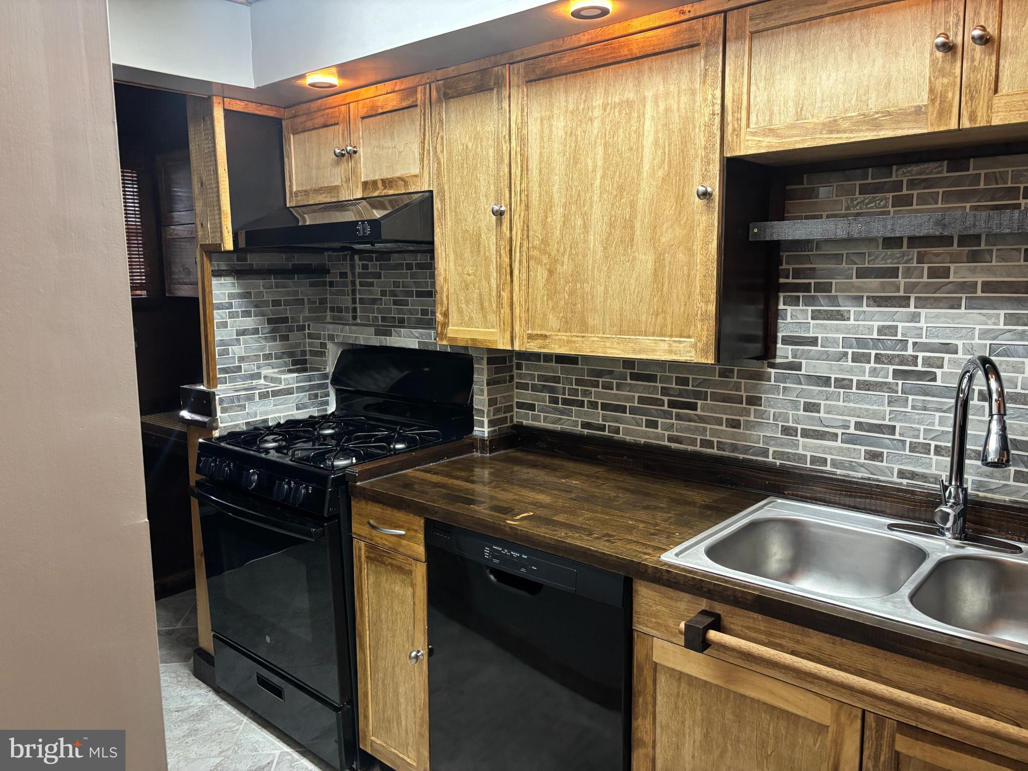 KIRKLYN - Residential