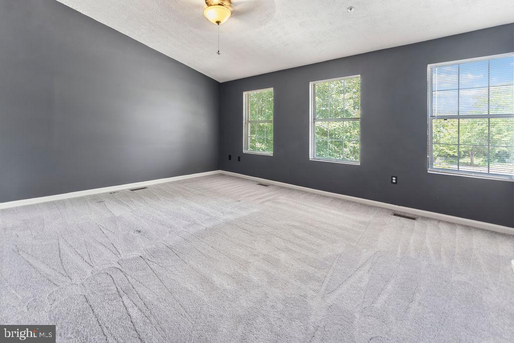 MAPLE SHADE - Residential