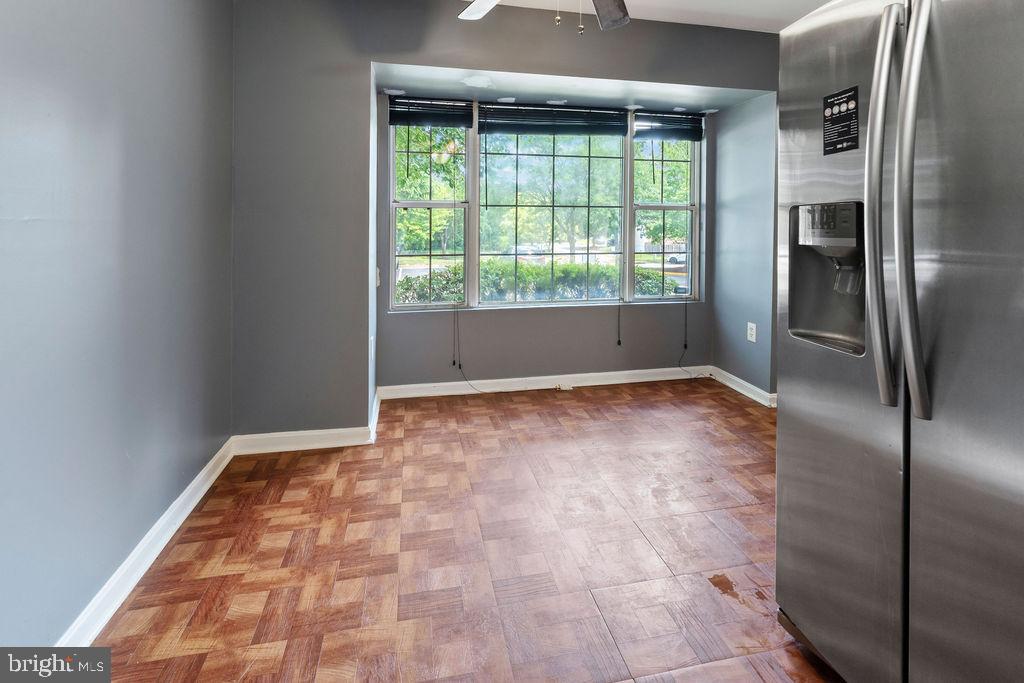 MAPLE SHADE - Residential