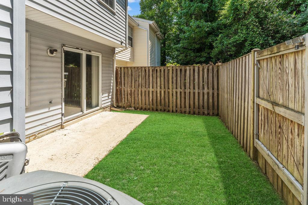 MAPLE SHADE - Residential