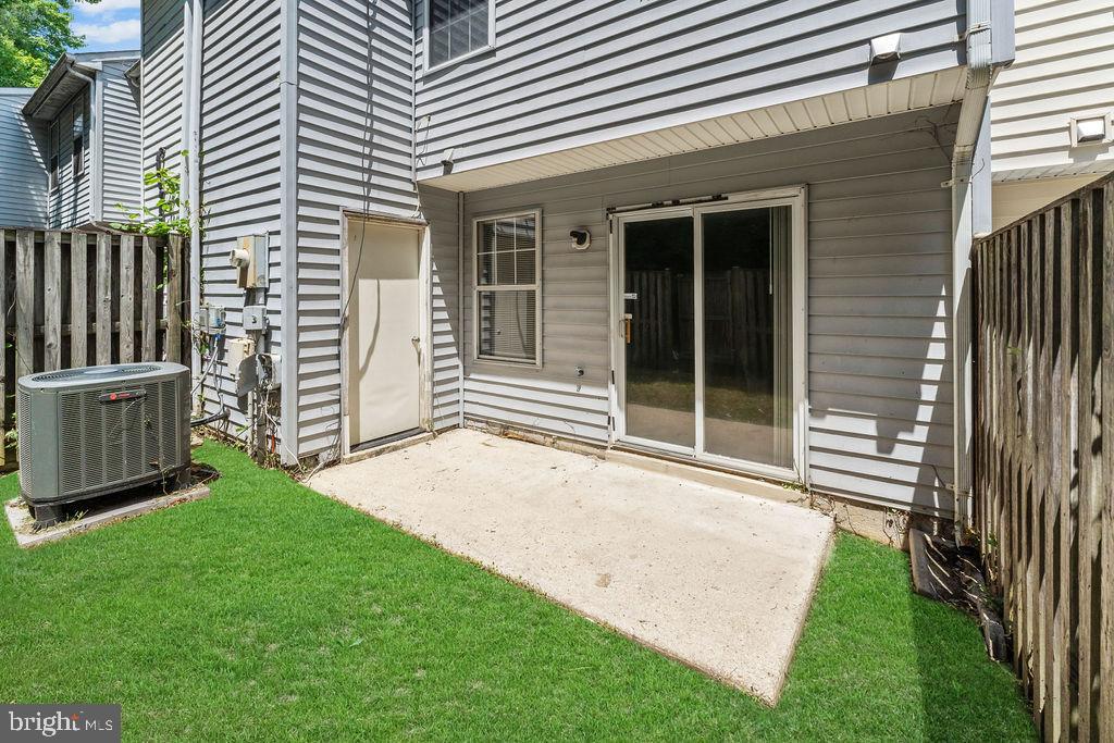 MAPLE SHADE - Residential