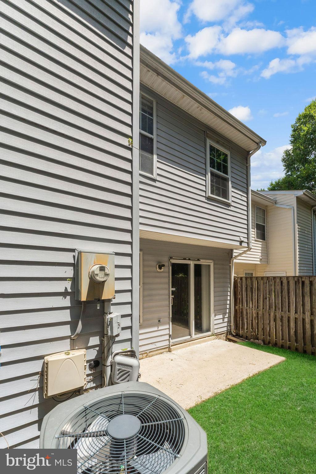 MAPLE SHADE - Residential