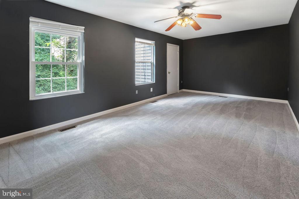 MAPLE SHADE - Residential