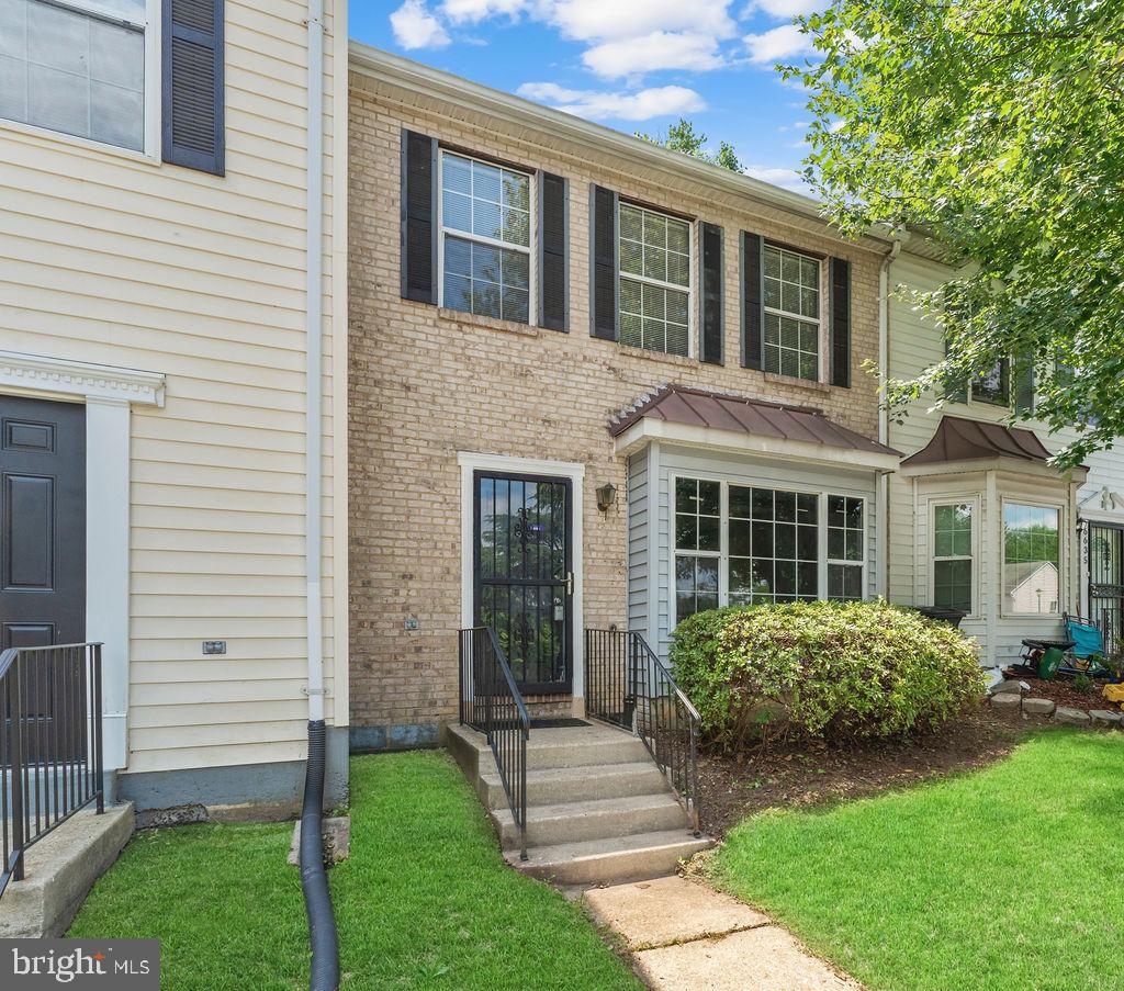 MAPLE SHADE - Residential