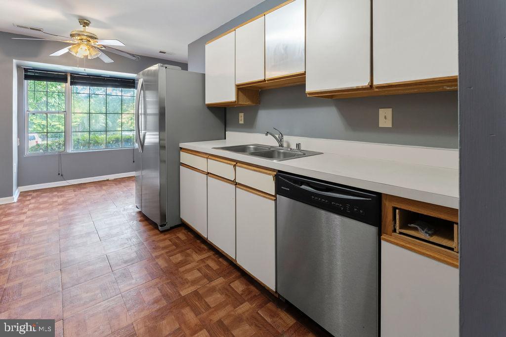 MAPLE SHADE - Residential