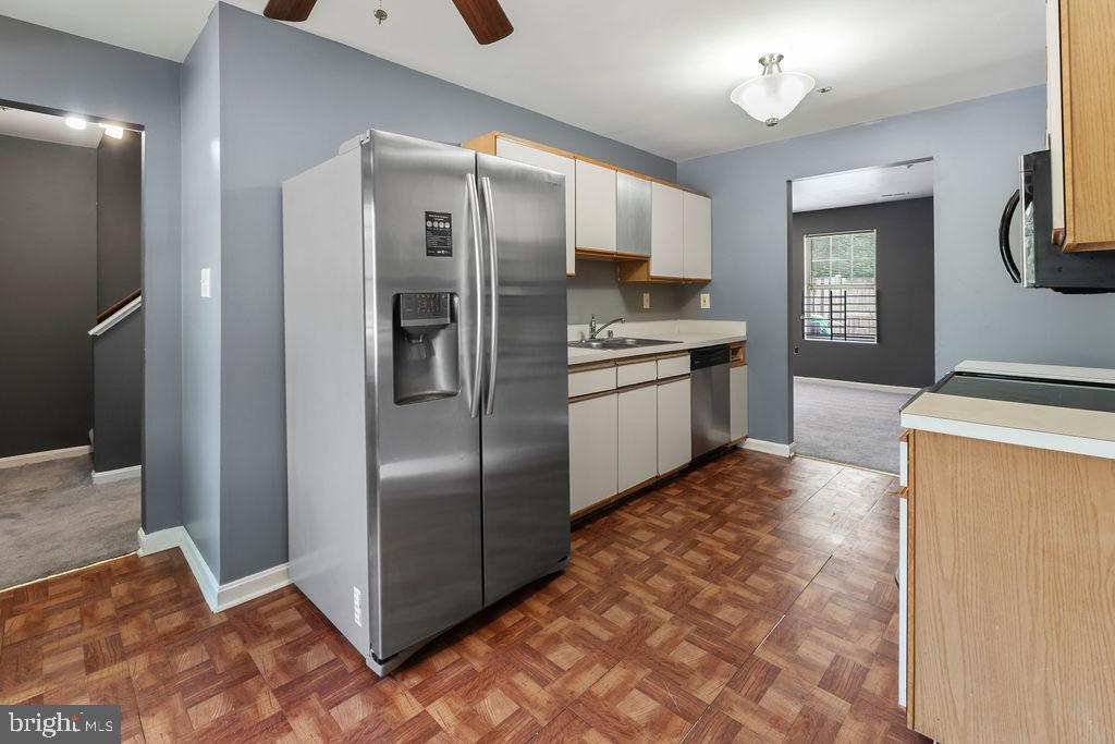 MAPLE SHADE - Residential