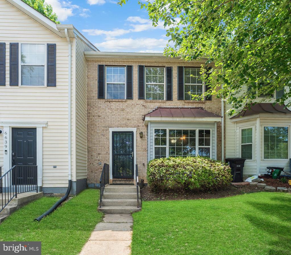 MAPLE SHADE - Residential