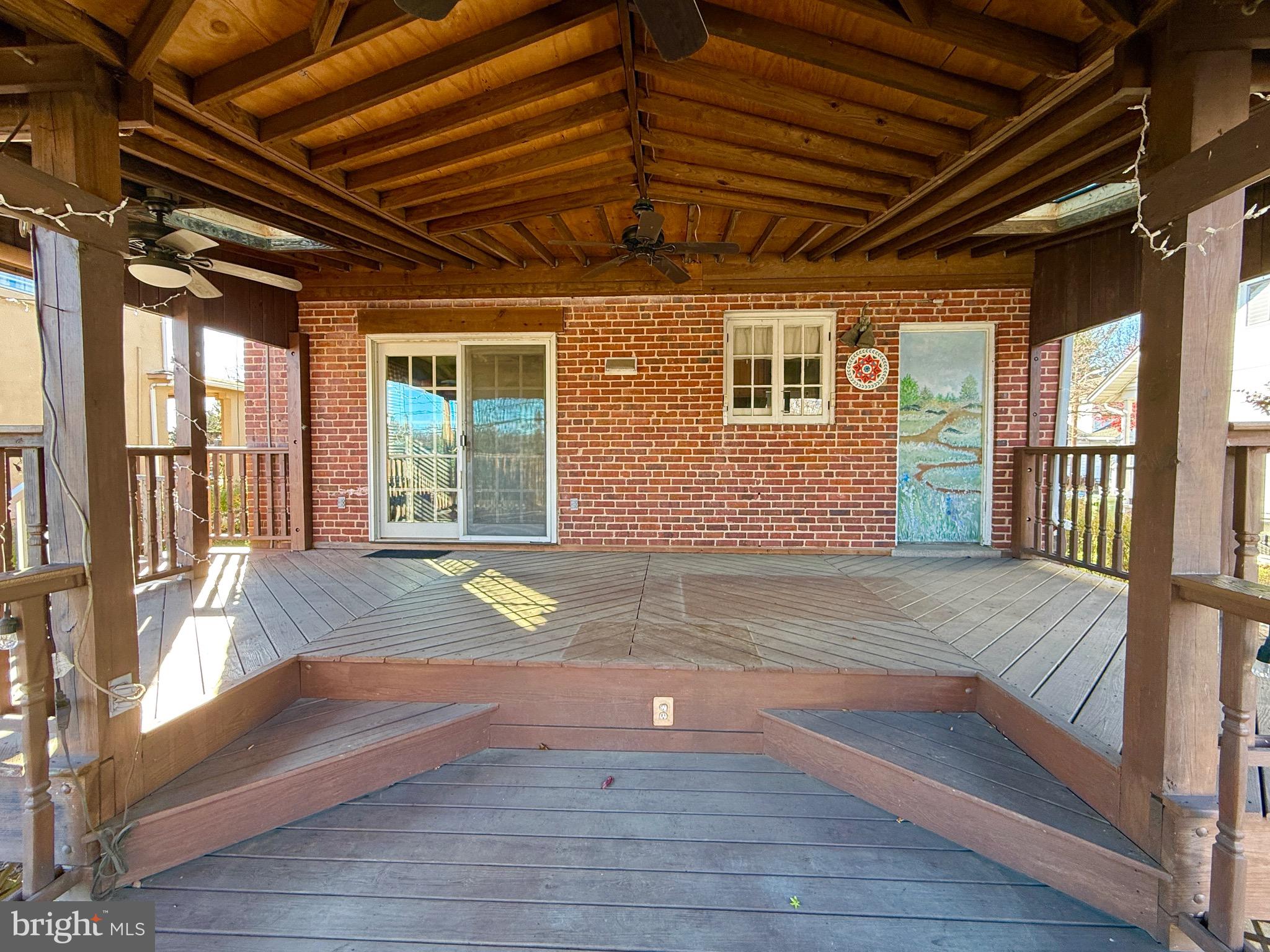 MEDFIELD - Residential