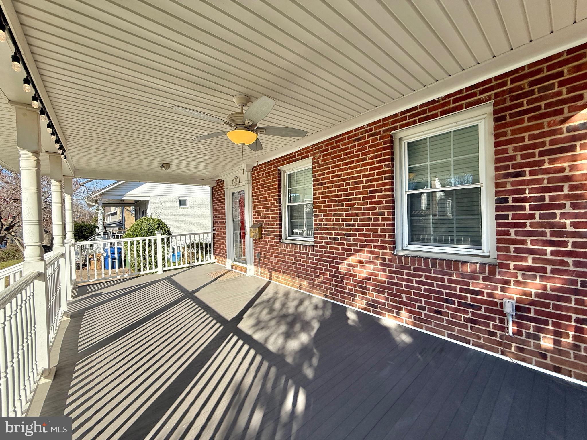 MEDFIELD - Residential