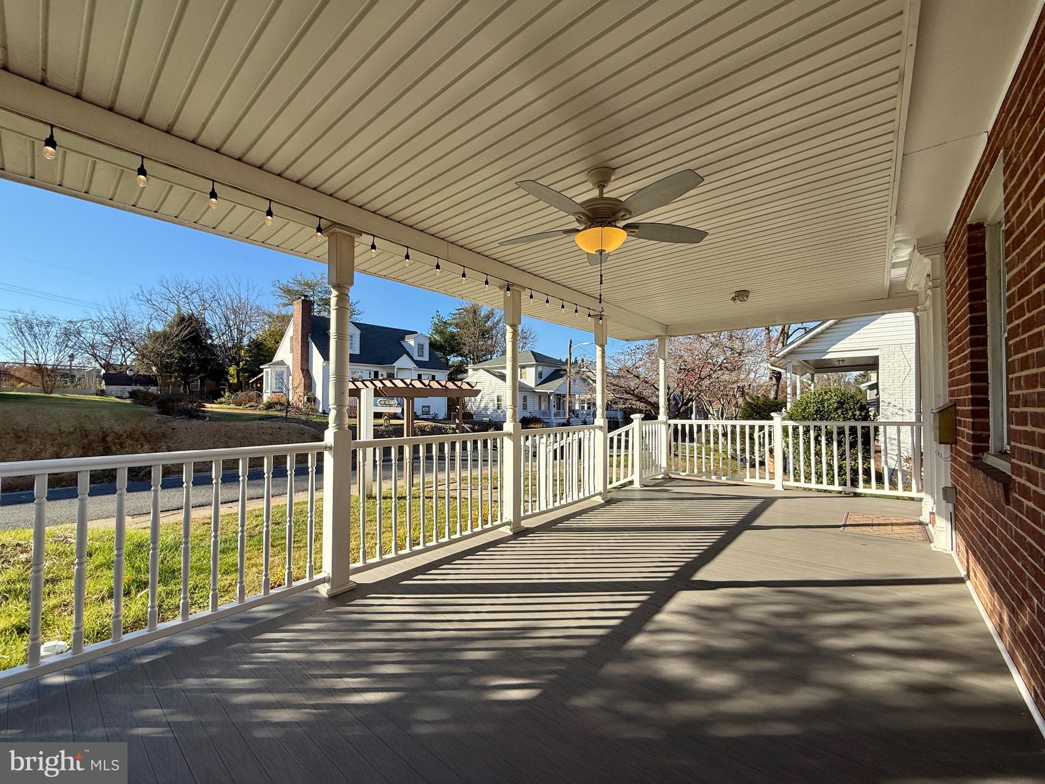 MEDFIELD - Residential