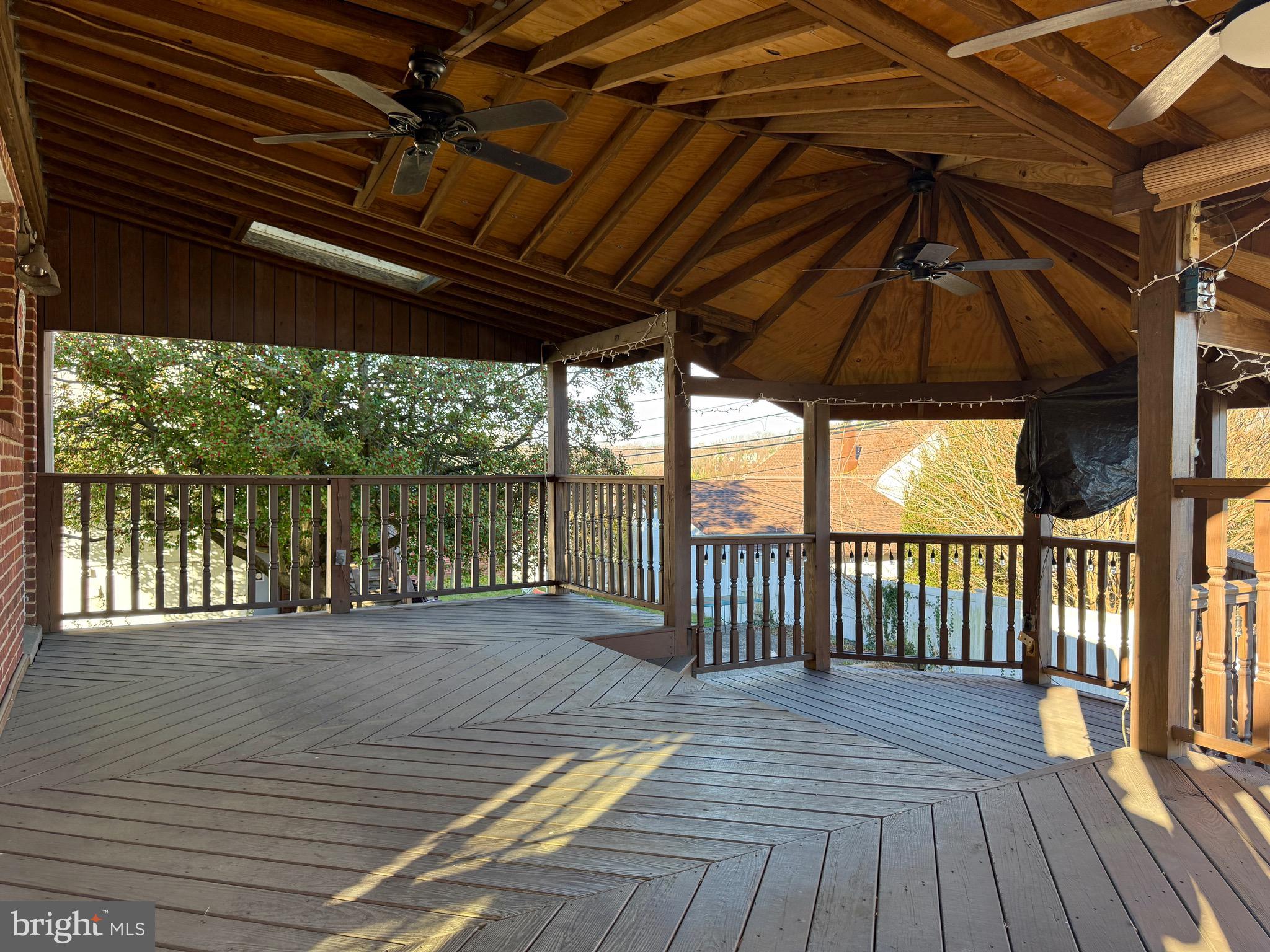 MEDFIELD - Residential