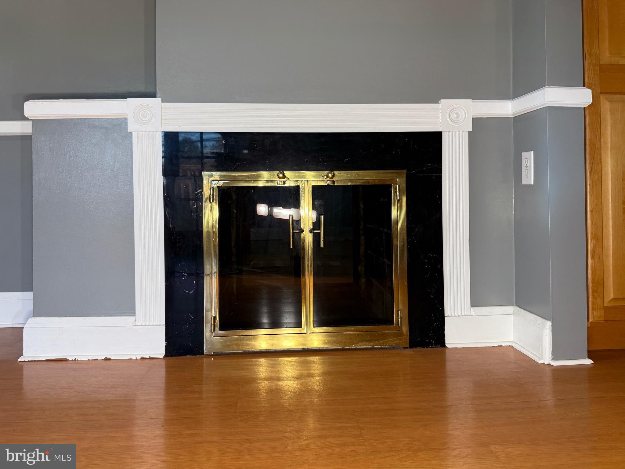 MEDFIELD - Residential