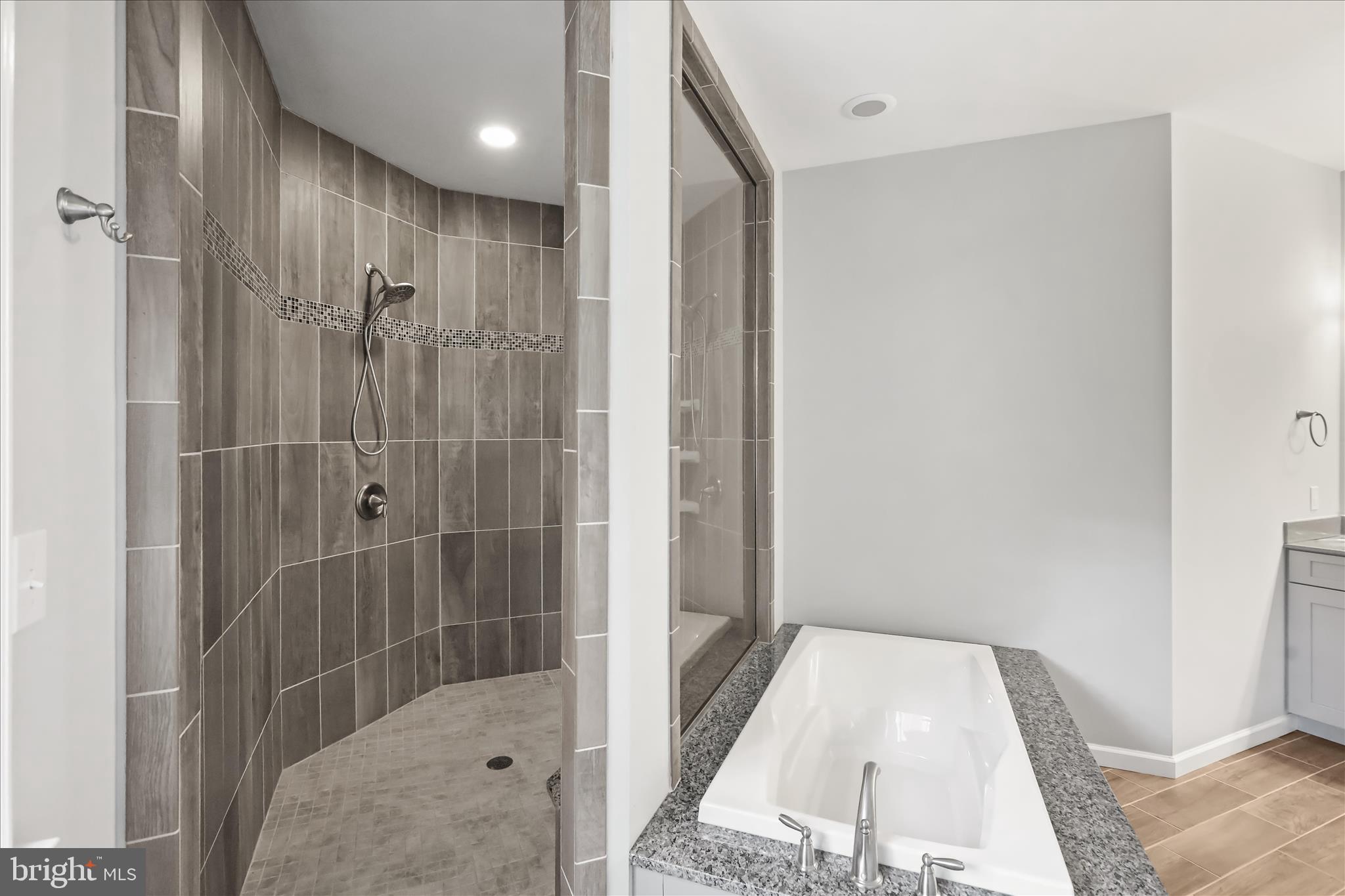 BISHOP WOODS - Residential