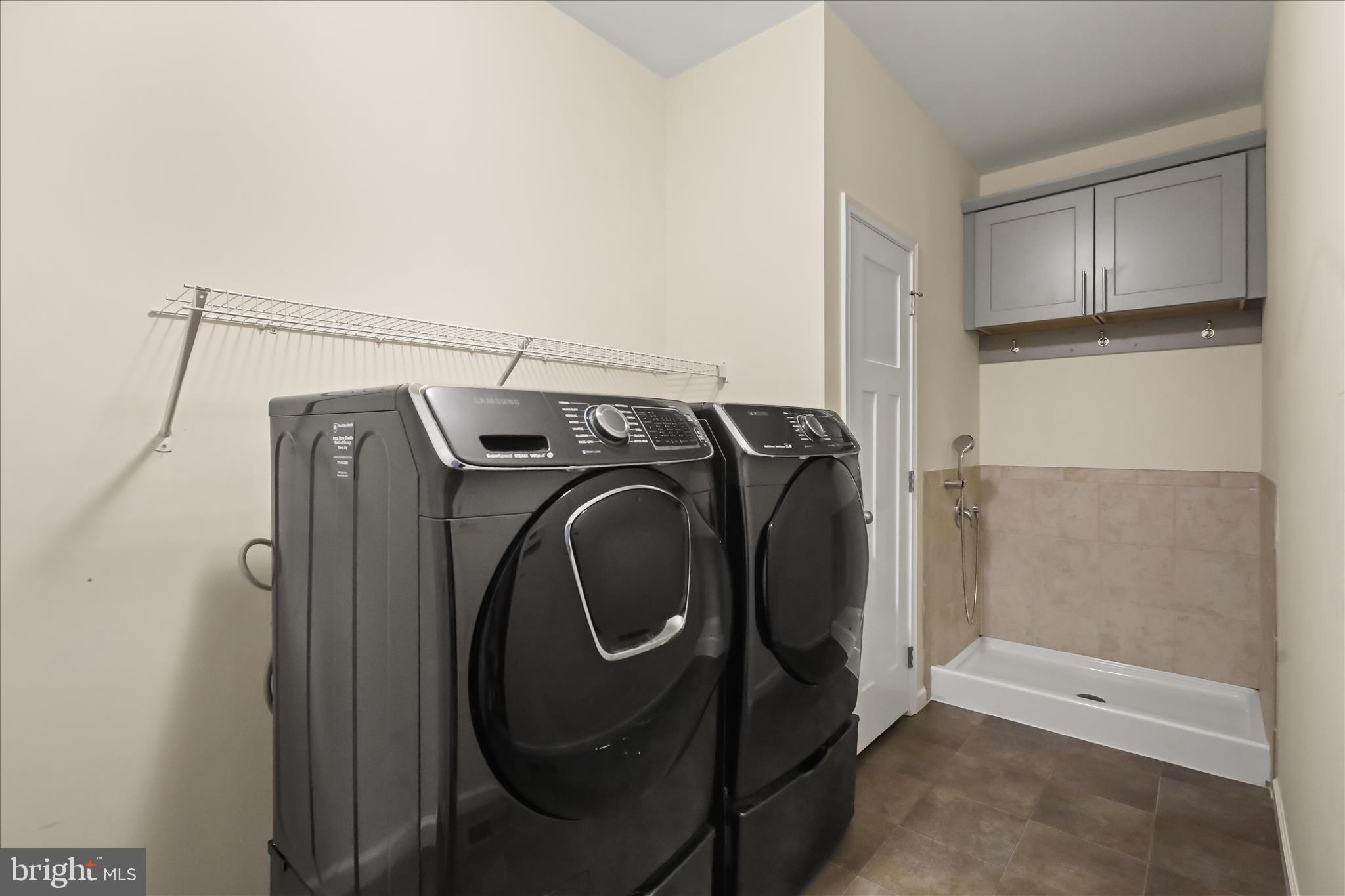 BISHOP WOODS - Residential