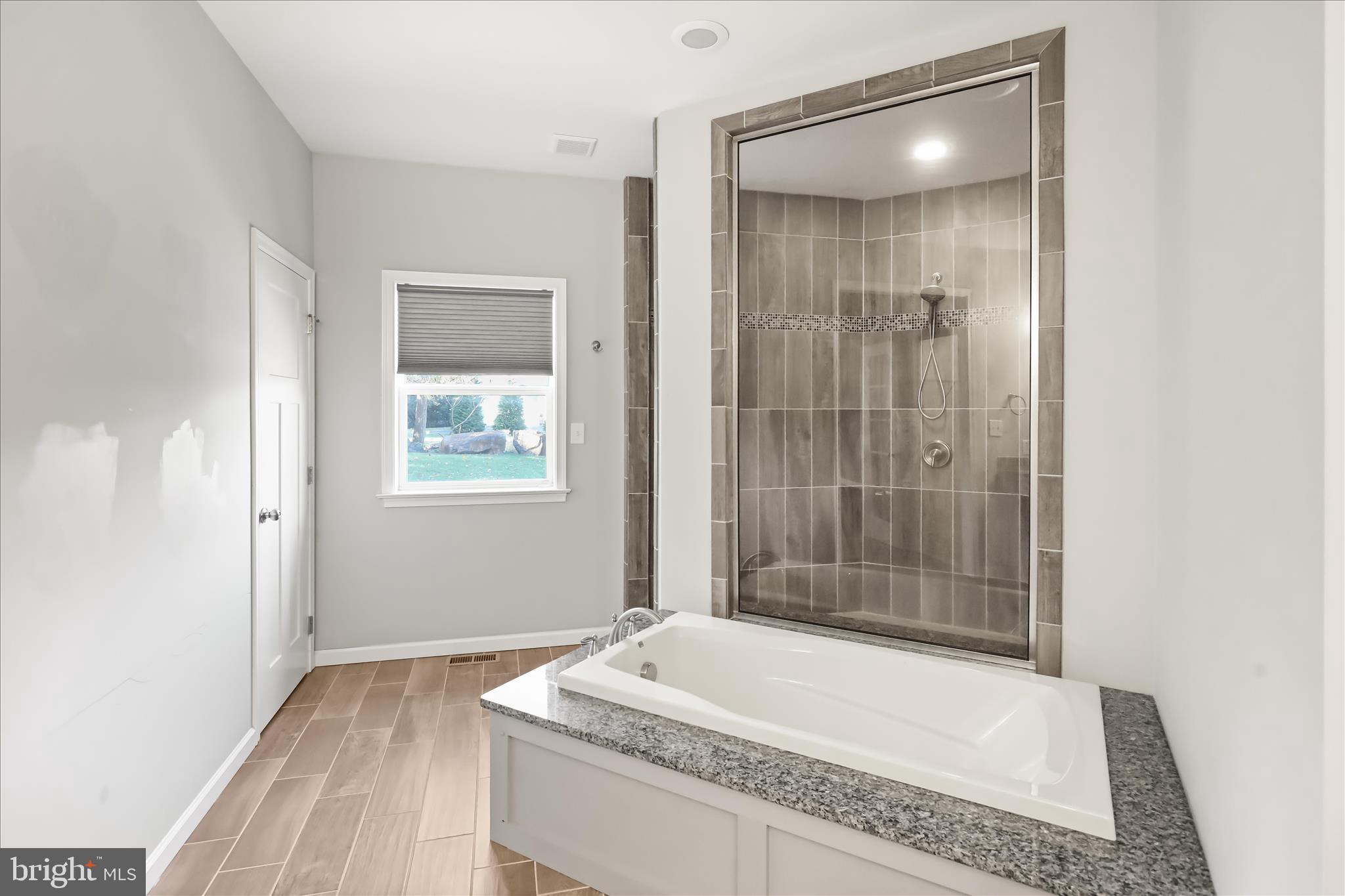 BISHOP WOODS - Residential