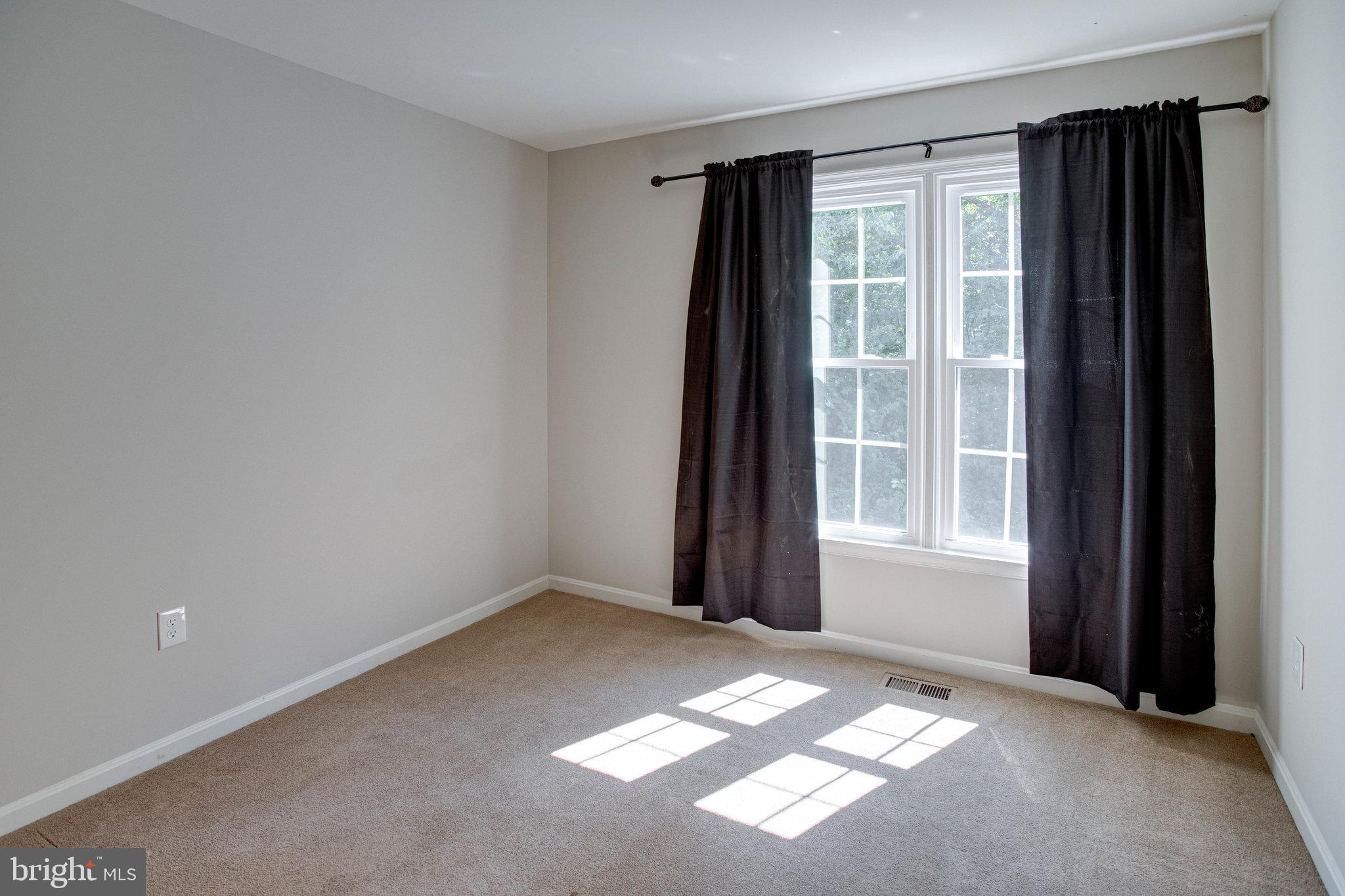 TOWNS OF FOREST HILLS - Residential Lease