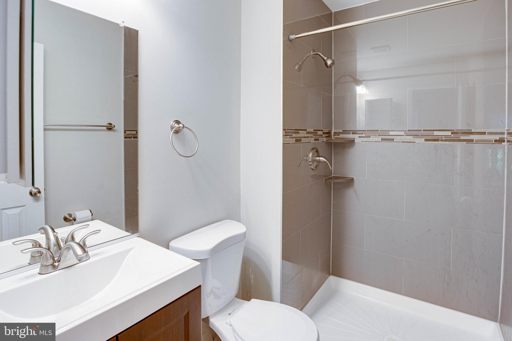 TOWNS OF FOREST HILLS - Residential Lease