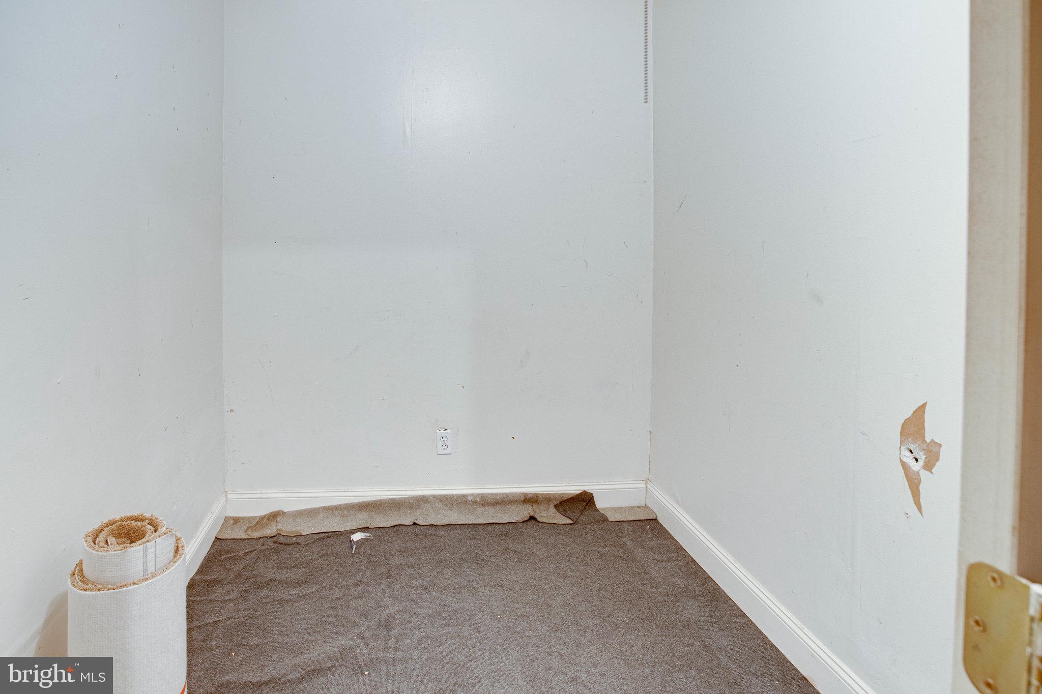 TOWNS OF FOREST HILLS - Residential Lease