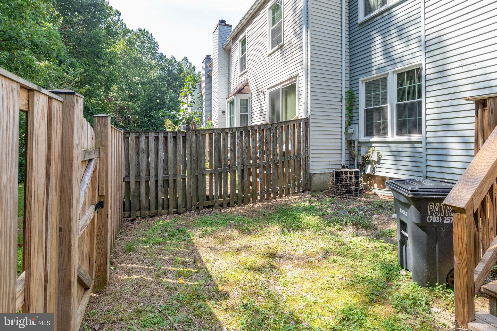 TOWNS OF FOREST HILLS - Residential Lease