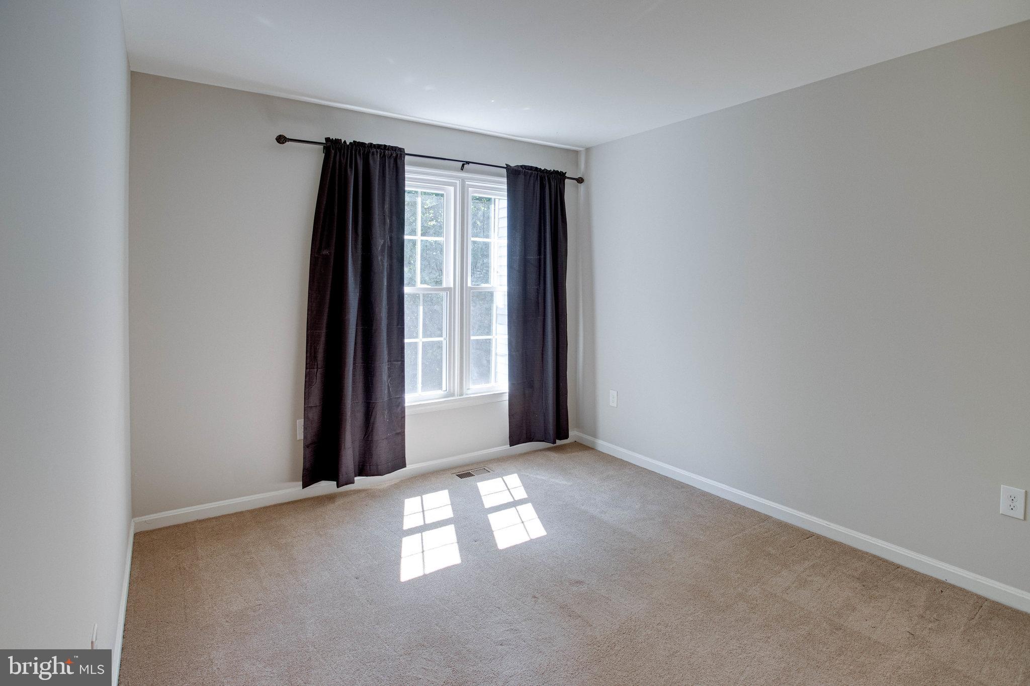 TOWNS OF FOREST HILLS - Residential Lease