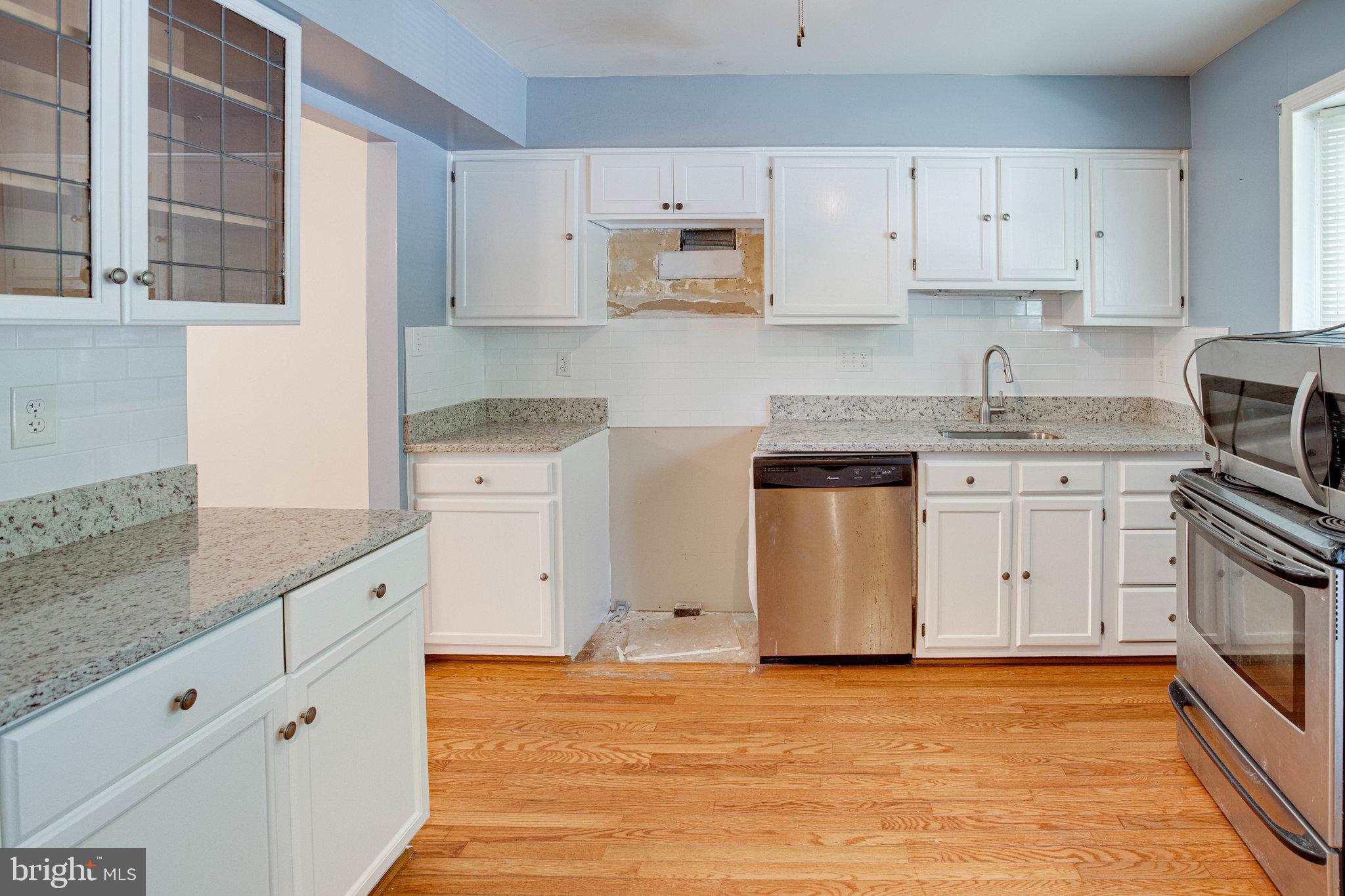 TOWNS OF FOREST HILLS - Residential Lease