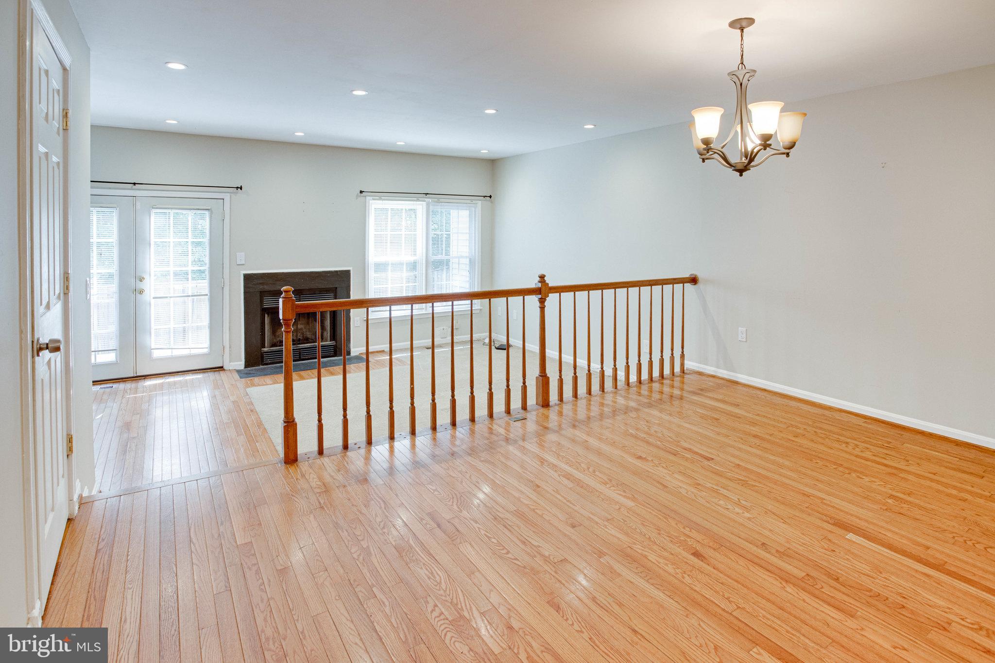 TOWNS OF FOREST HILLS - Residential Lease