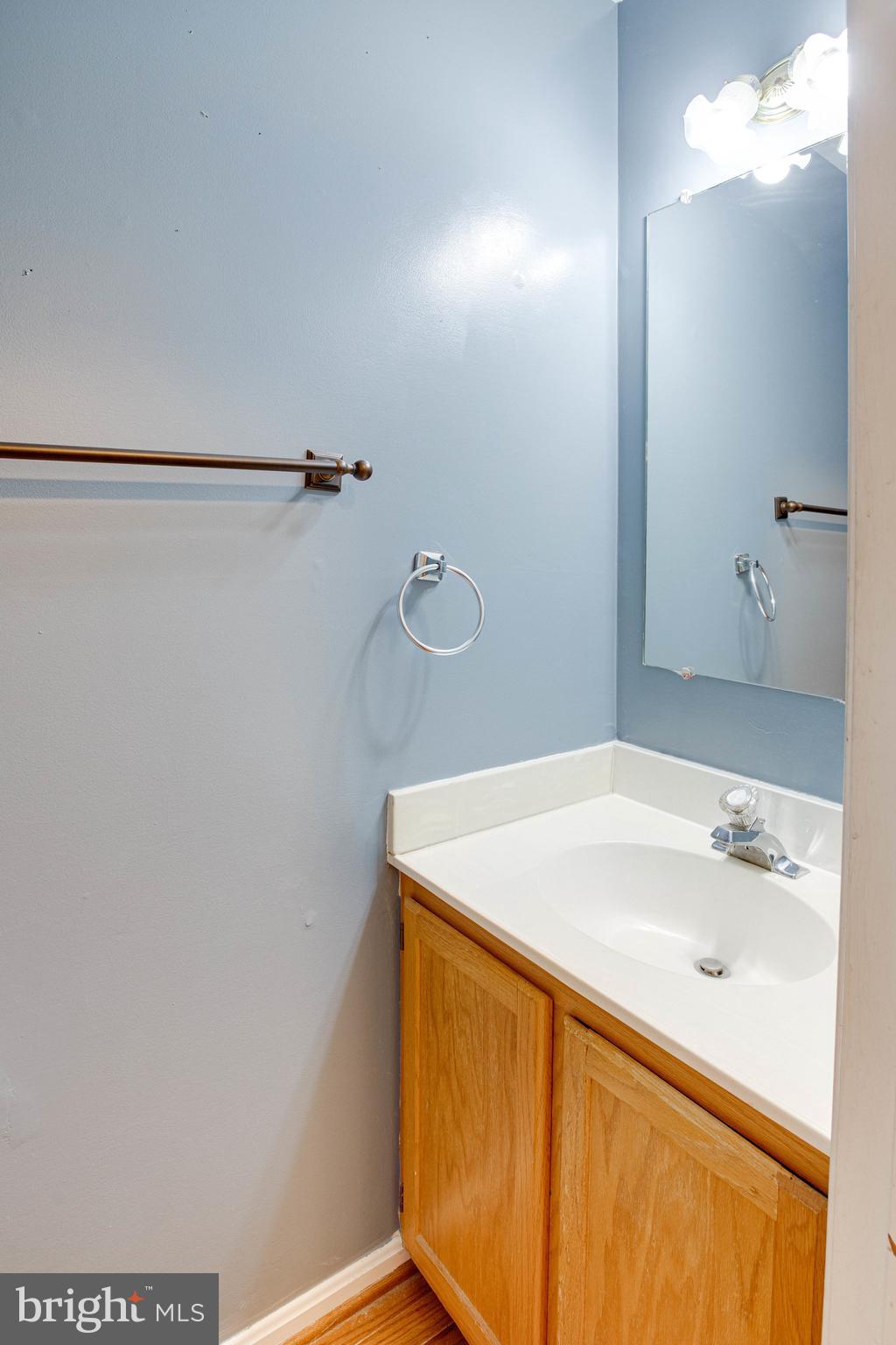 TOWNS OF FOREST HILLS - Residential Lease