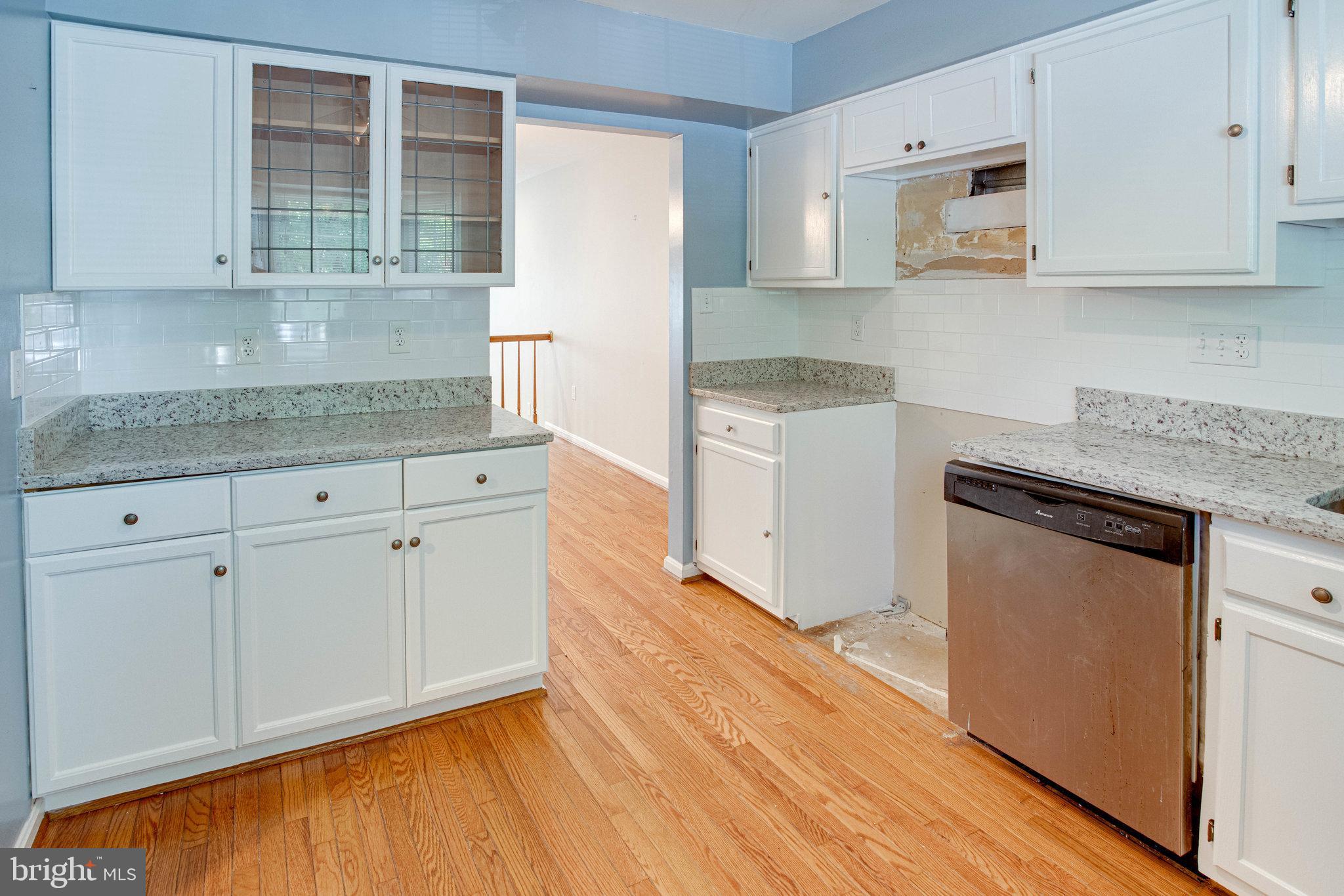 TOWNS OF FOREST HILLS - Residential Lease