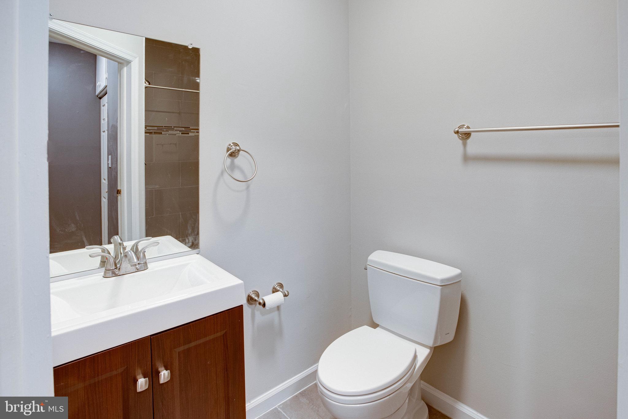 TOWNS OF FOREST HILLS - Residential Lease