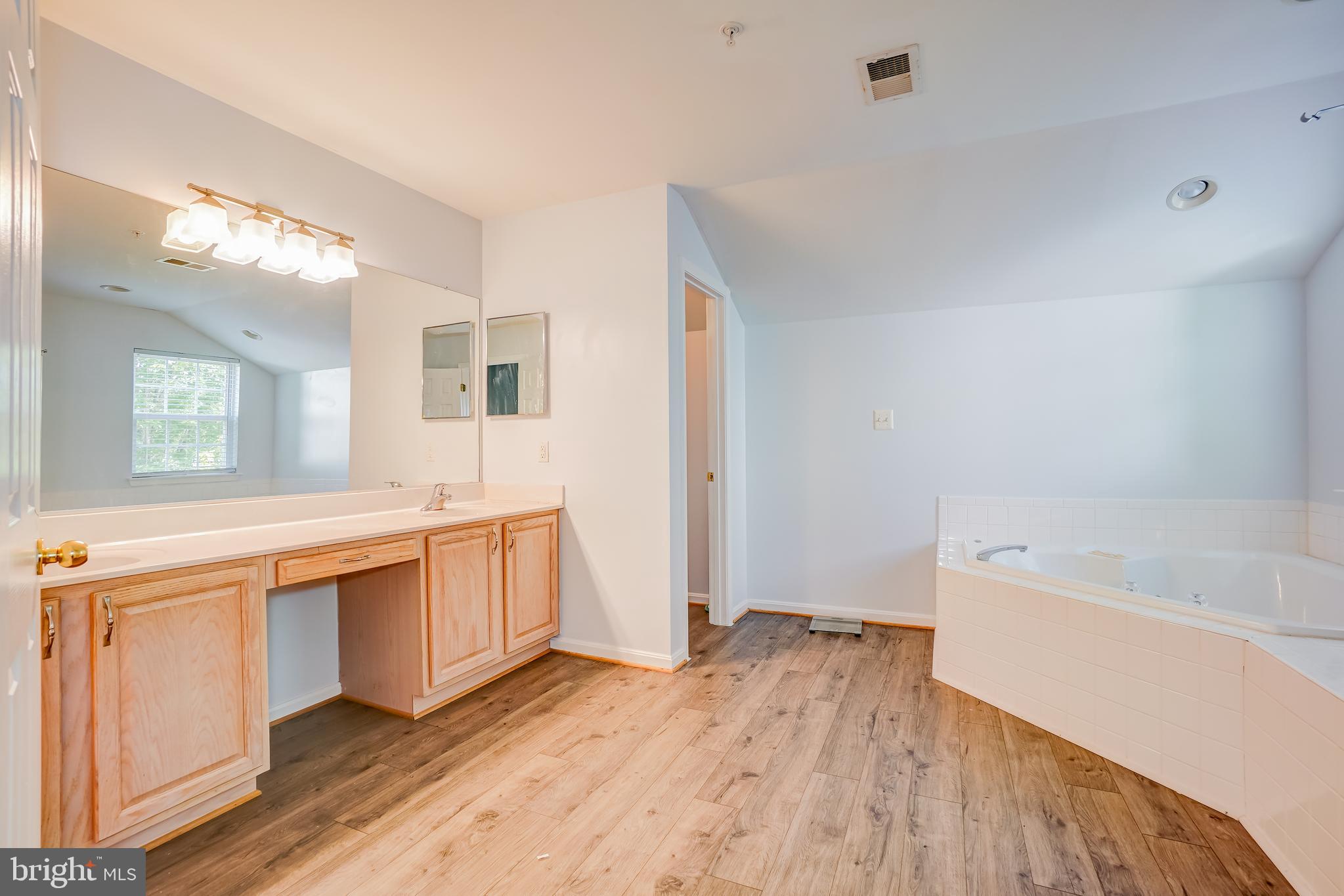 SIMMONS ACRES - Residential